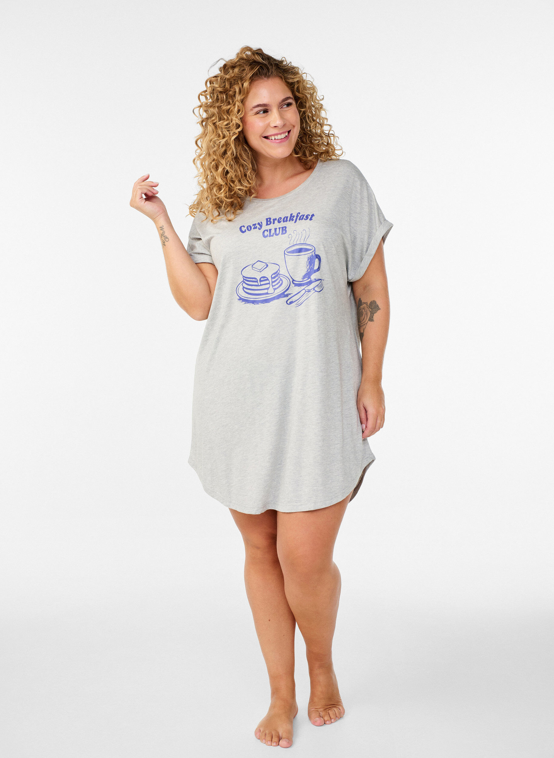 ZizziLyhythihainen y&ouml;paita tekstiprintill&auml;, Harmaa, Model image number 1