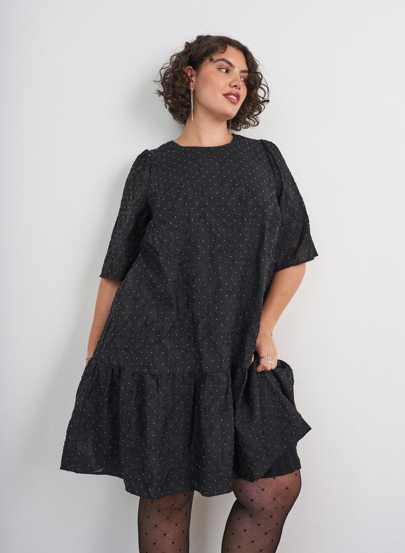 Jacquard-mekko kimaltelevilla yksityiskohdilla ja pussihihoilla, Musta, Model image number 0