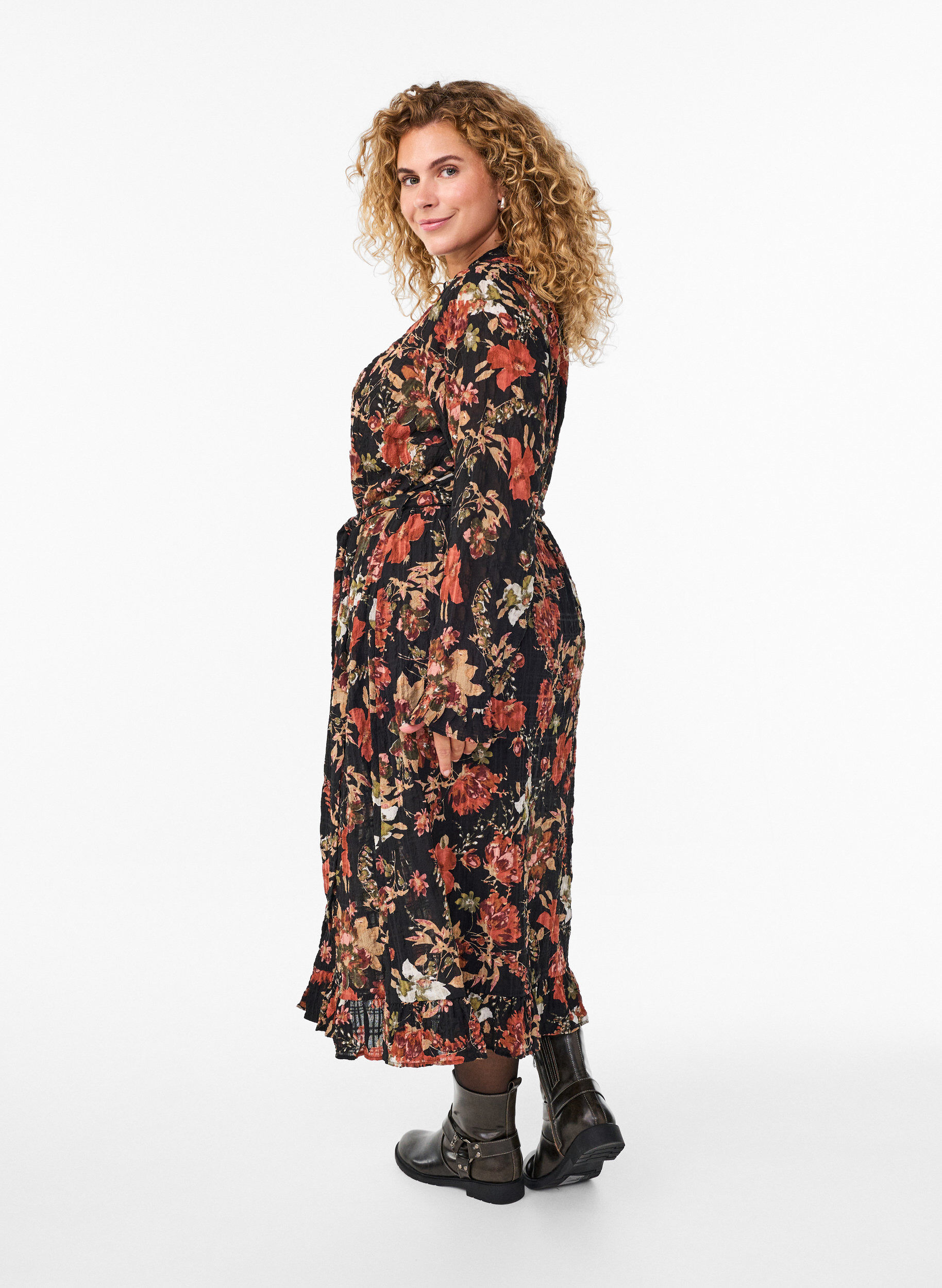 ZizziMidimekko kukkakuviolla ja irrotettavalla solmuvy&ouml;ll&auml;, Musta, Model image number 1