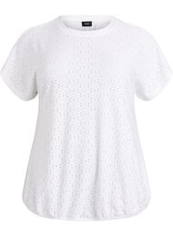 Pusero brodeerauksella ja kevyell&auml; pallomaisella efektill&auml;, Valkoinen