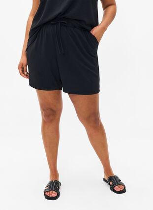 Shortsit, joissa on taskut ja joustava vyötärönauha, Black, Model image number 2