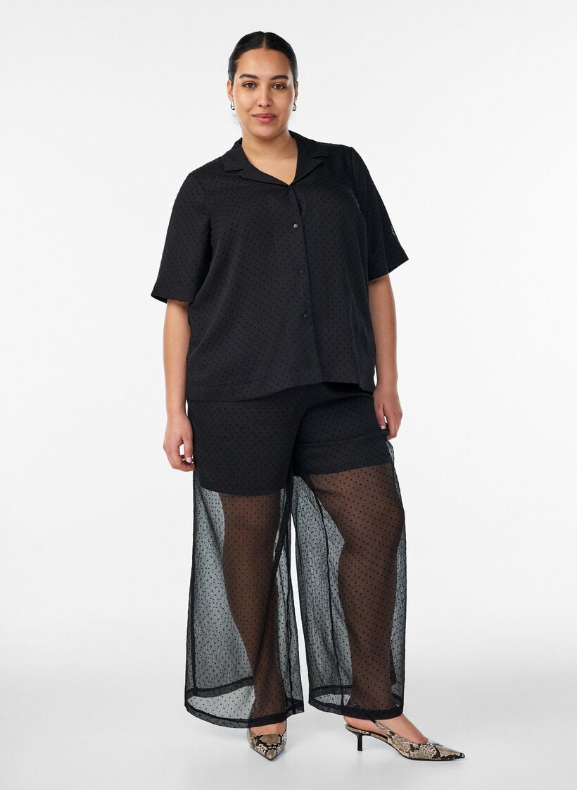 Pilkkukuvioinen puseropaita kauluksilla, Musta, Model image number 1