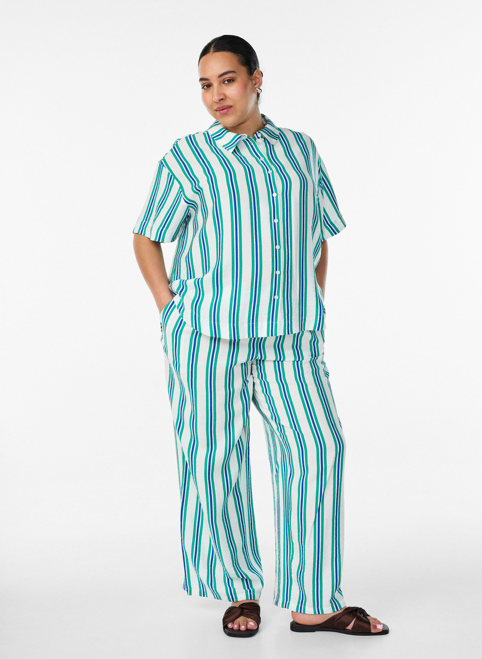 ZizziRaidallinen viskoosipaita lyhyill&auml; hihoilla, Vanilja, Model image number 1