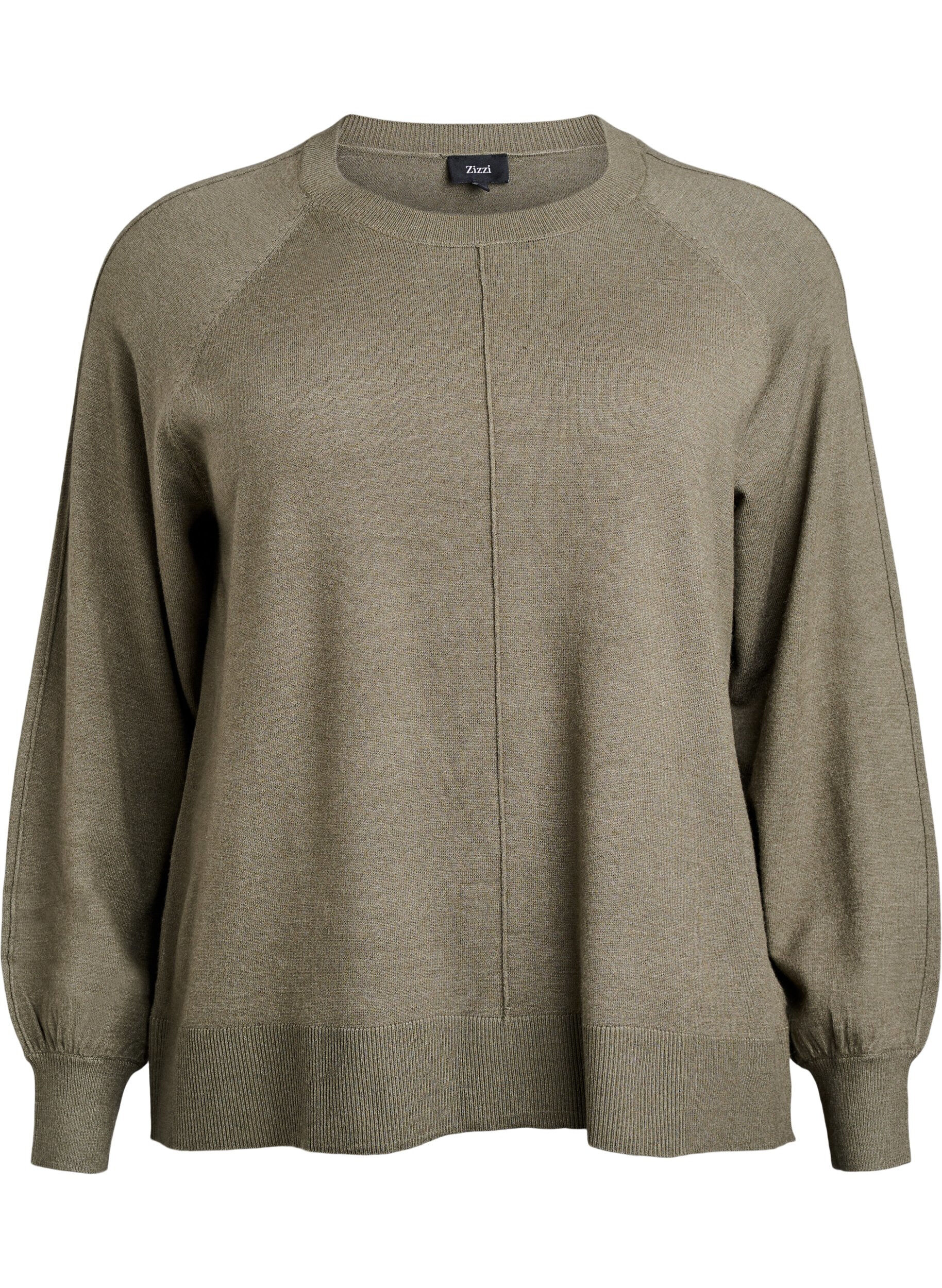 Neulepusero keskitikill&auml; ja raglanhihoilla