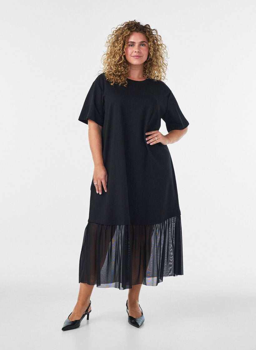 T-paitamekko l&auml;pikuultavalla verkkohelmalla, Musta, Model image number 0
