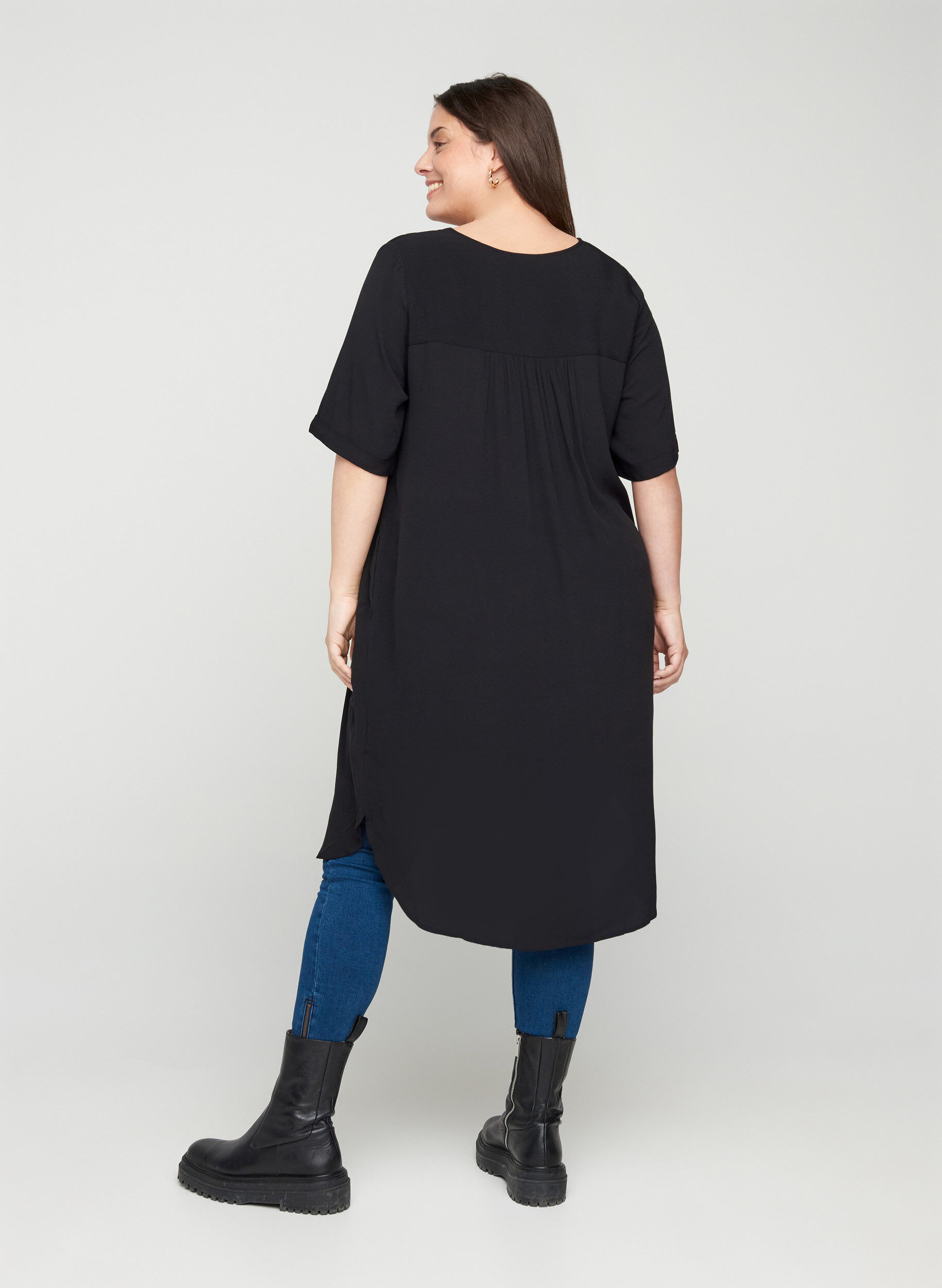 Zizzi Lyhythihainen mekko kuosilla, Black, Model image number 0