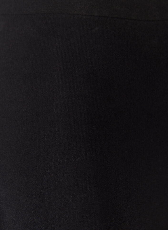 Muotoilevat shortsit keskivahvalla tuella ja korkealla vy&ouml;t&auml;r&ouml;ll&auml;, Musta, Packshot image number 2