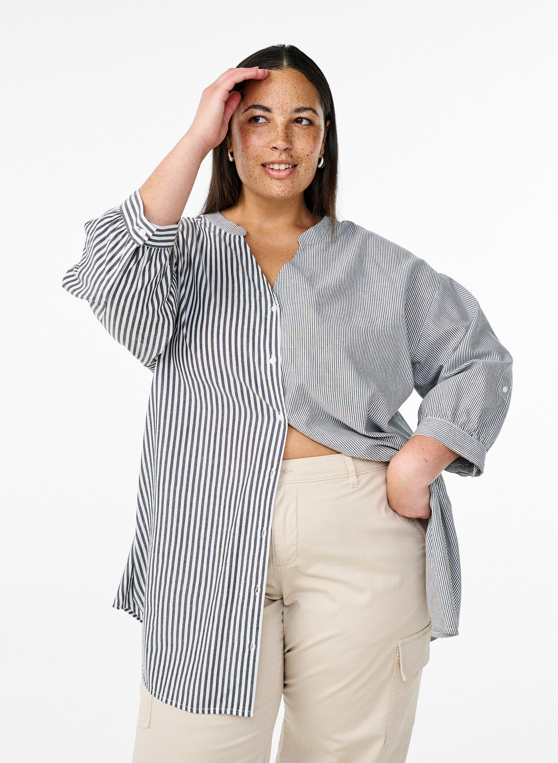 Raidallinen tunika, &frac34;-mittaiset hihat, Musta, Model