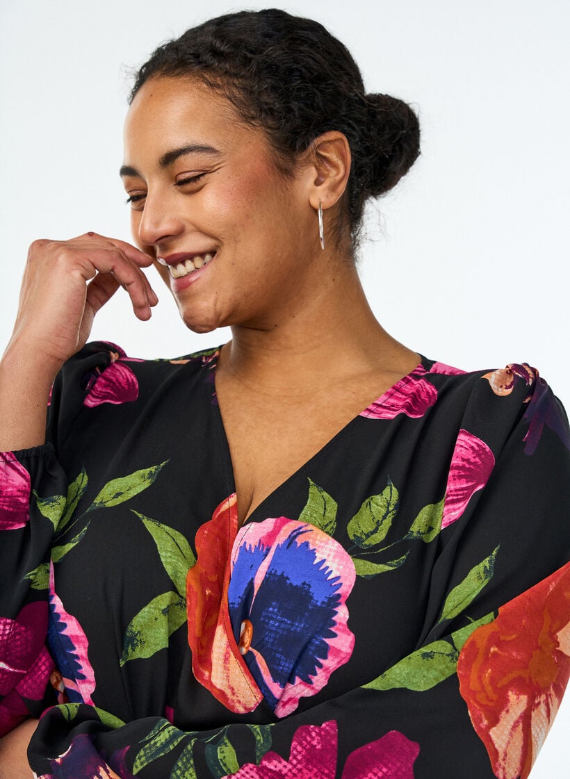 Maksimekko kietaisup&auml;&auml;ntiell&auml; ja pitkill&auml; hihoilla, Musta, Model image number 2