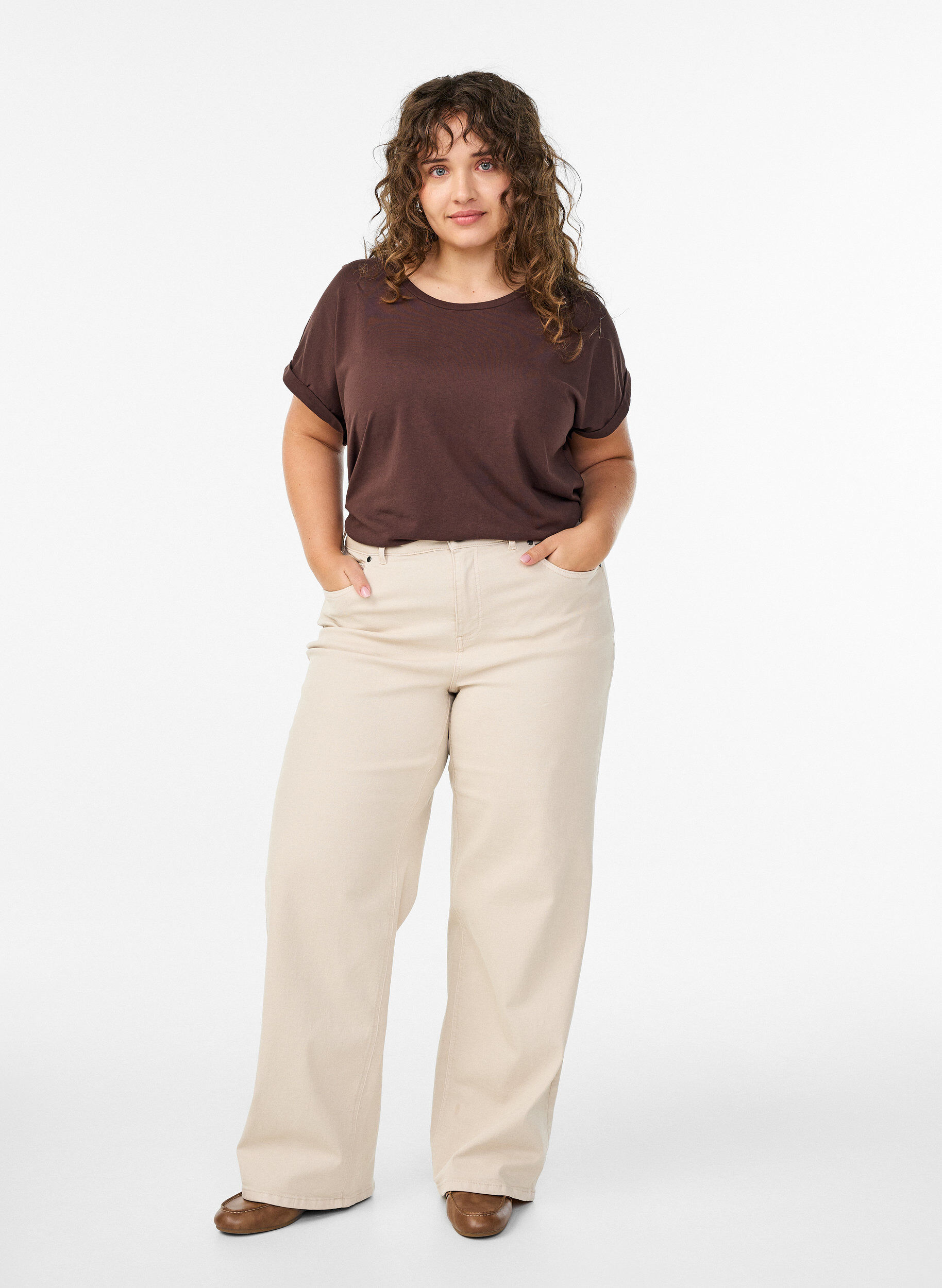 Zizzi Lyhythihainen t-paita puuvillasekoitteesta, Ruskea, Model image number 1
