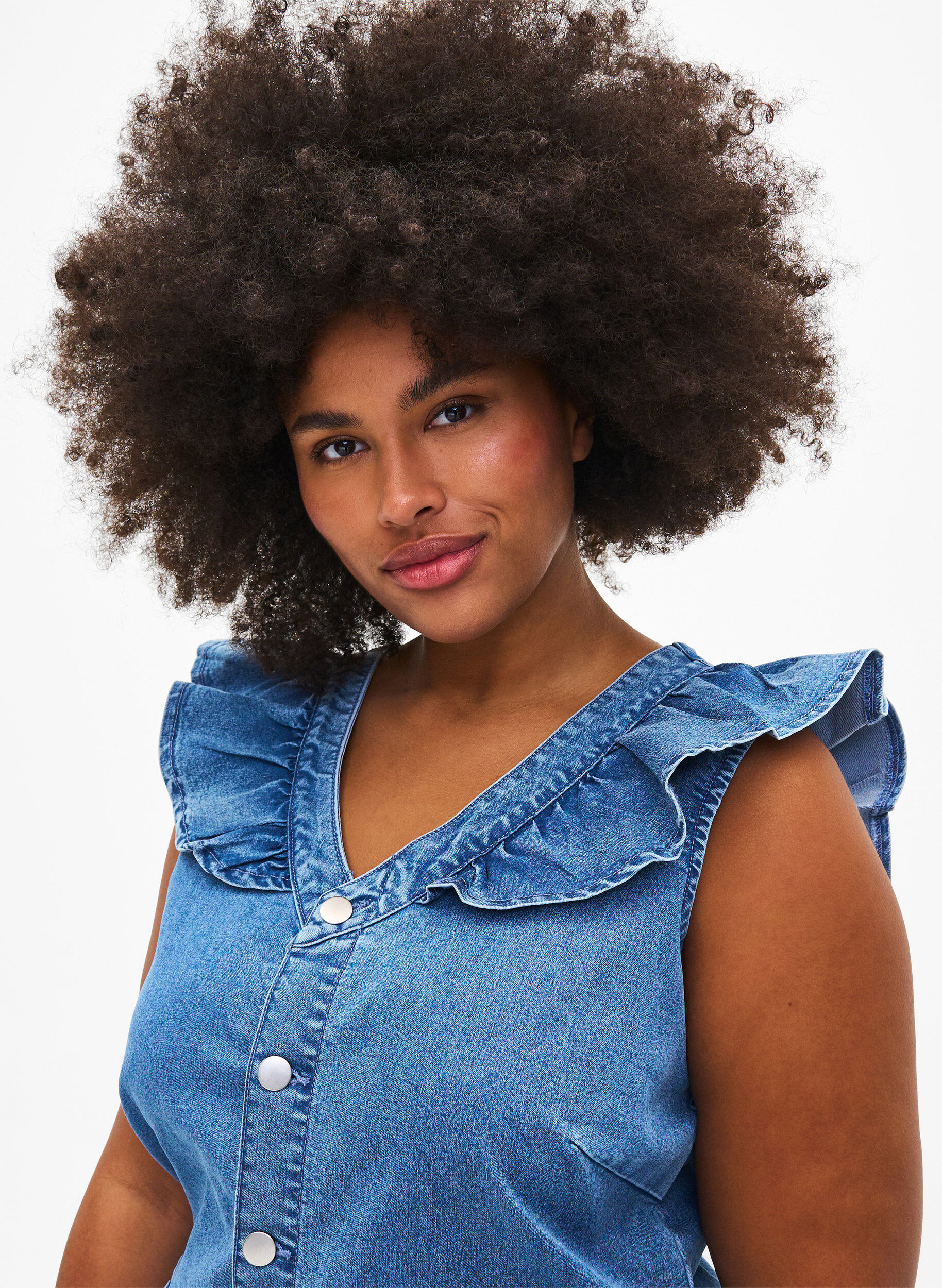 Zizzi Farkkuhaalarit r&ouml;yhel&ouml;ill&auml;, Light Blue Denim, Model image number 2