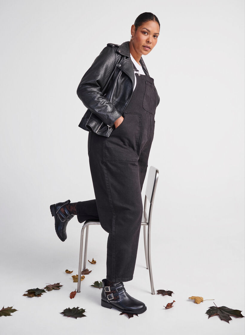 Leveälestiset - Nilkkurit niiteillä, Black, Image image number 0