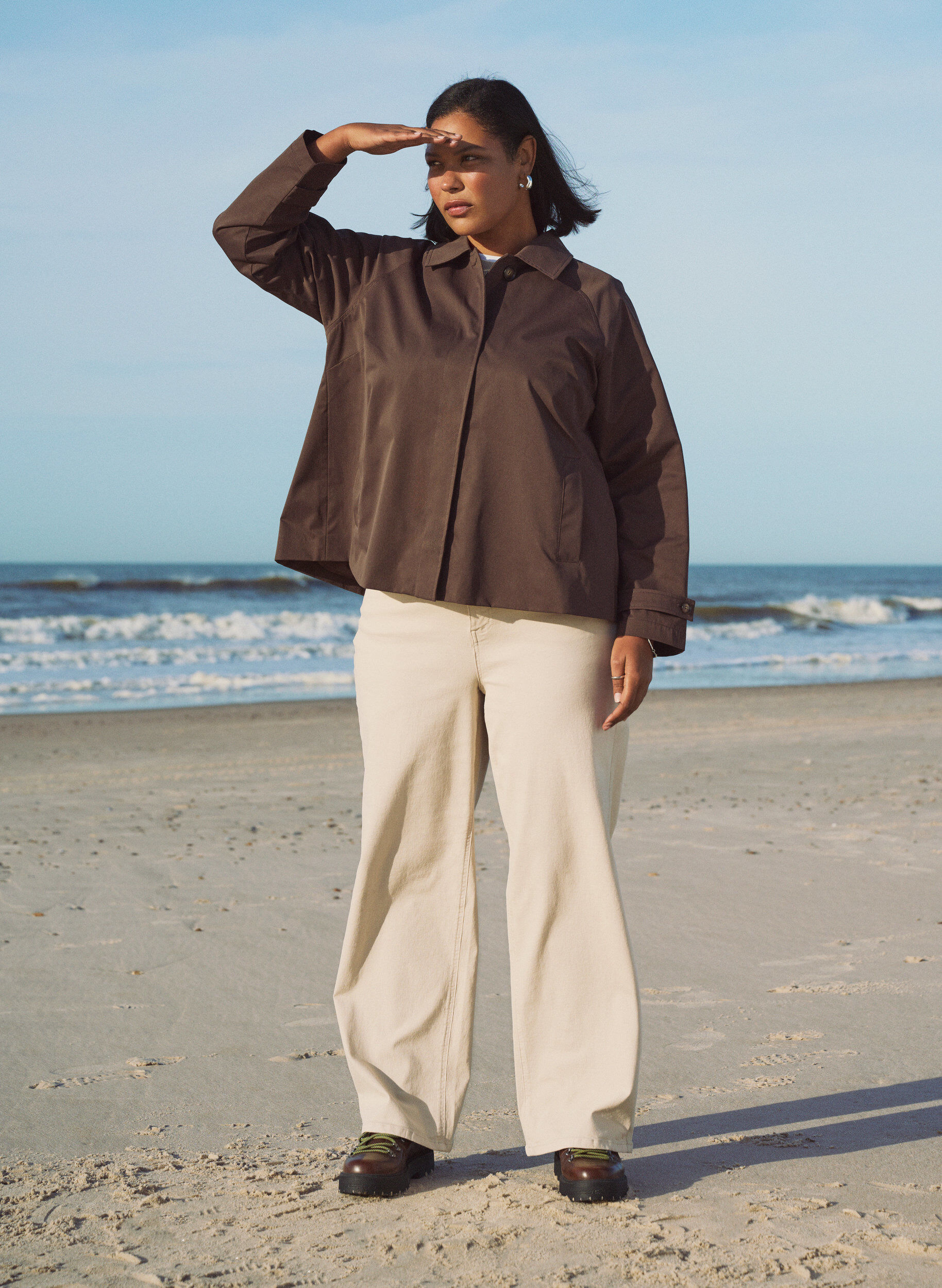 Zizzi Lyhyt trenssitakki kauluksella ja raglanhihoilla, Ruskea, Image image number 0