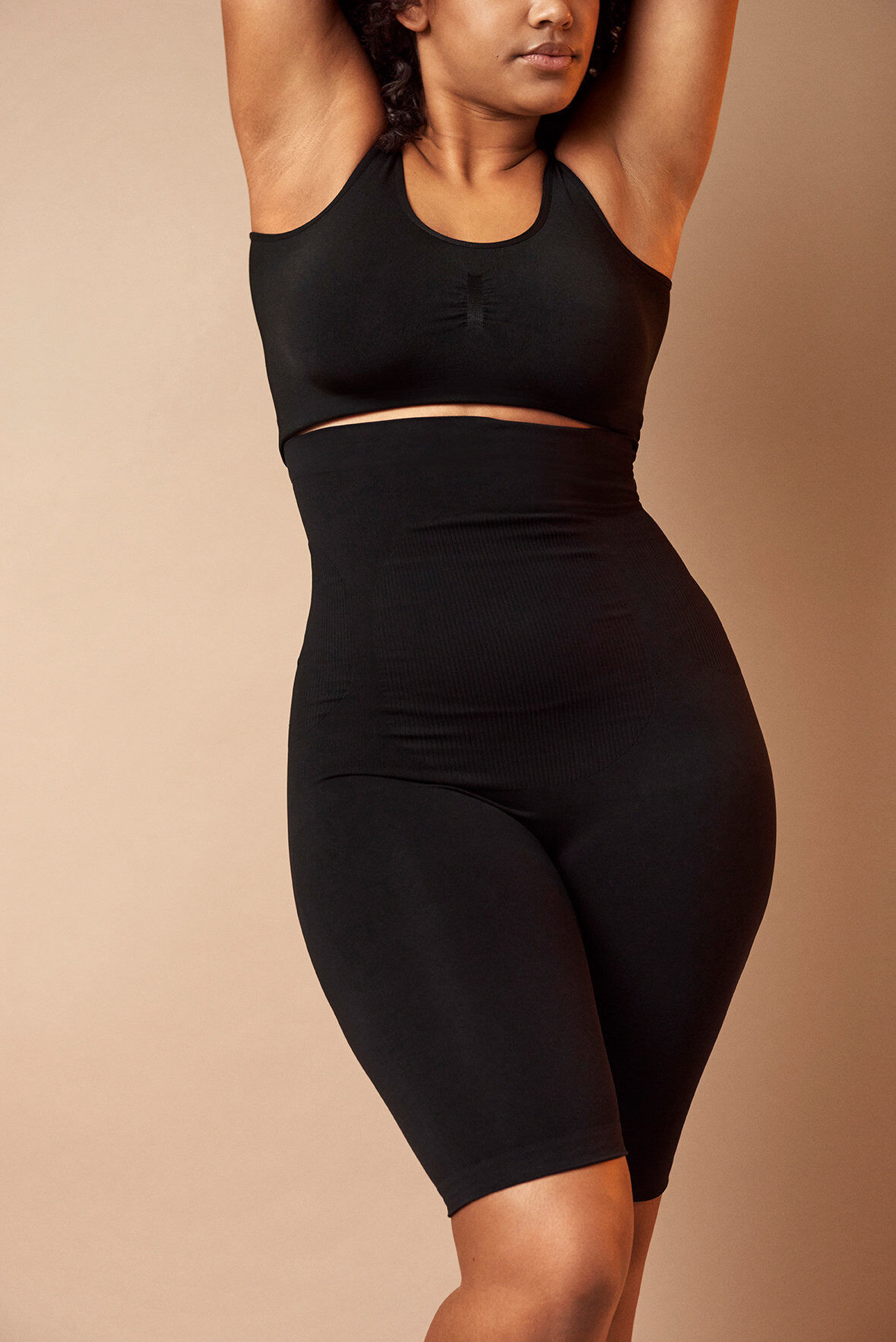 ZizziKorkeavy&ouml;t&auml;r&ouml;iset shapewear-shortsit, Musta, Image image number 1