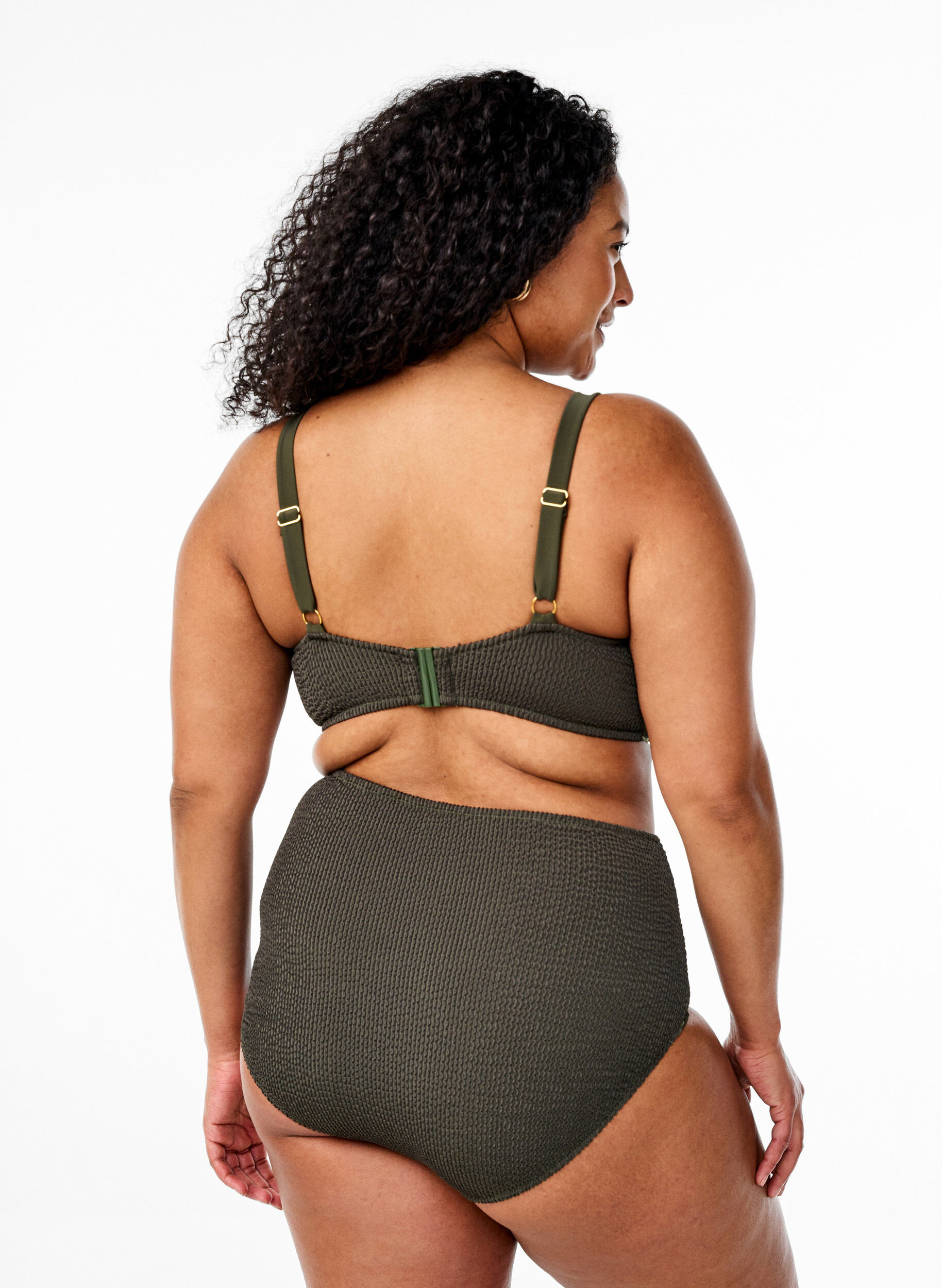 Zizzi Bikinihousut tekstuurilla ja korkealla vy&ouml;t&auml;r&ouml;ll&auml;, Vihre&auml;, Model image number 1