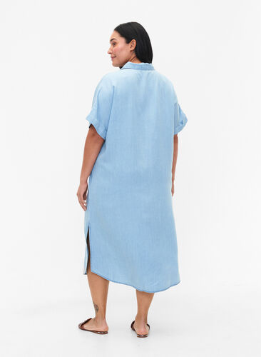 Lyocell-kuidusta (TENCEL™) valmistettu paitamekko lyhyillä hihoilla, Light blue denim, Model image number 1
