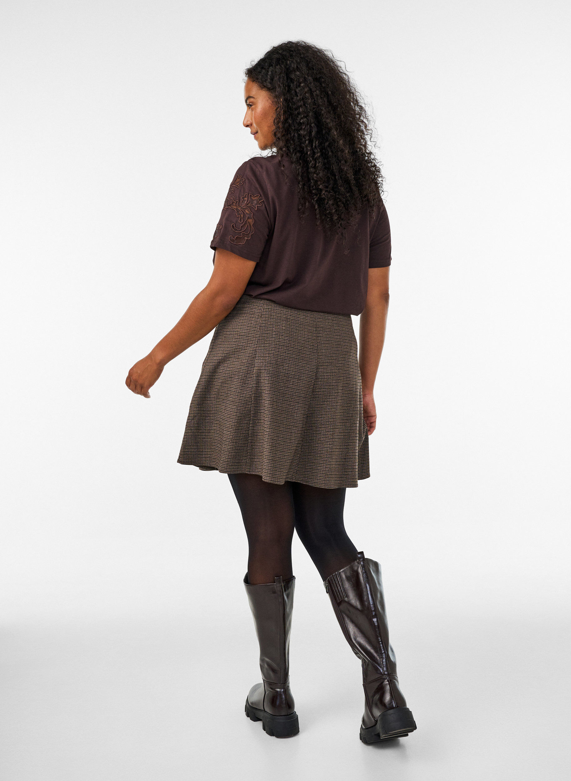 ZizziPieni ruudullinen A-linjainen hame, Ruskea, Model image number 2