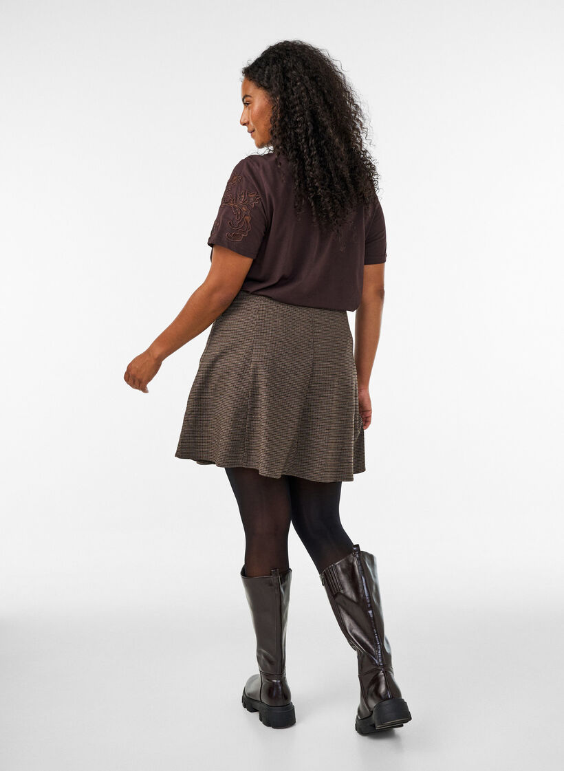 Pieni ruudullinen A-linjainen hame, Ruskea, Model image number 2