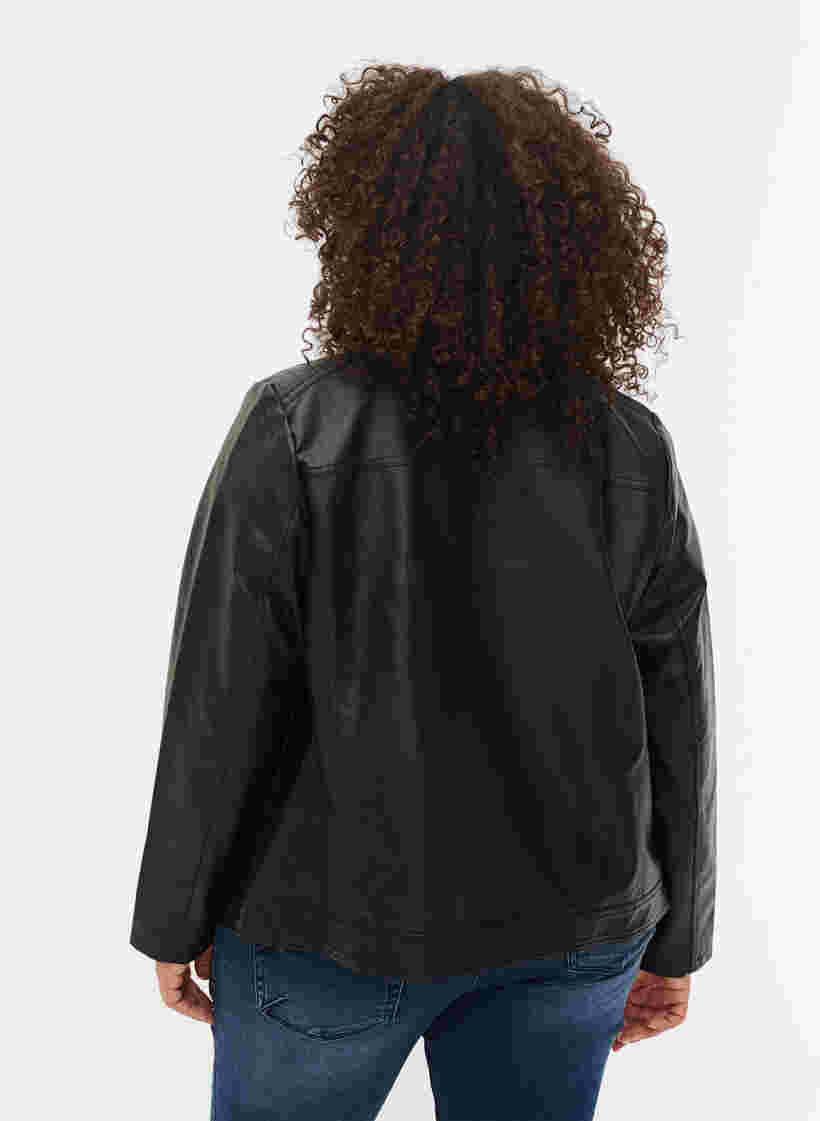 Keinonahkatakki taskuilla, Black, Model image number 1