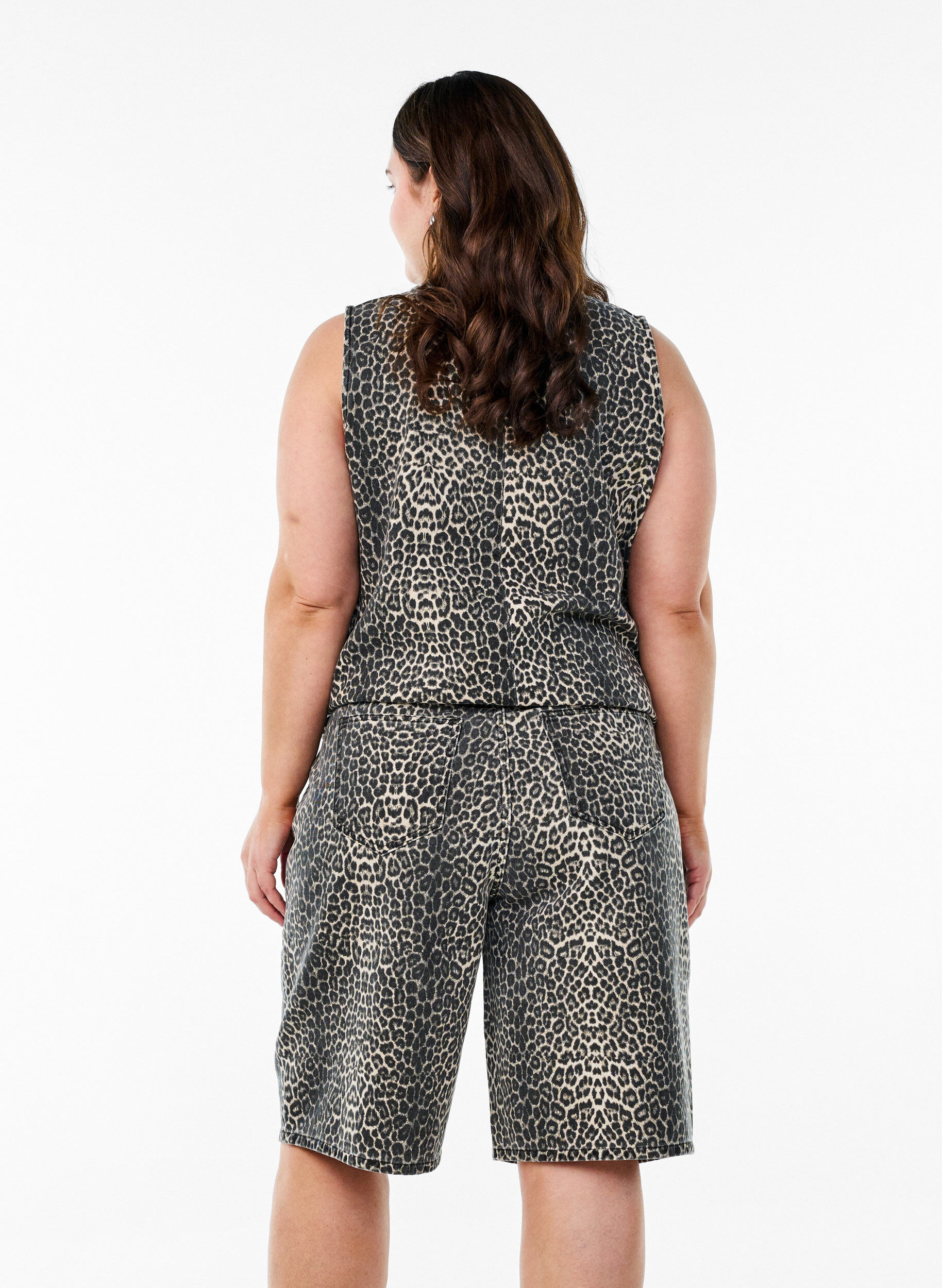 Zizzi Leopardikuvioiset farkkubermudat, Ruskea, Model image number 1