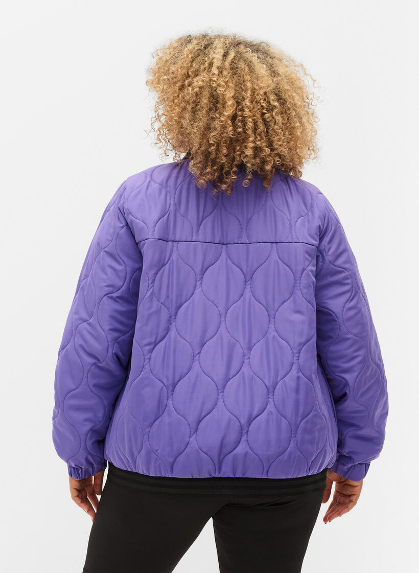 Bombertakki taskuilla ja kimalteella , Passion Flower, Model image number 1