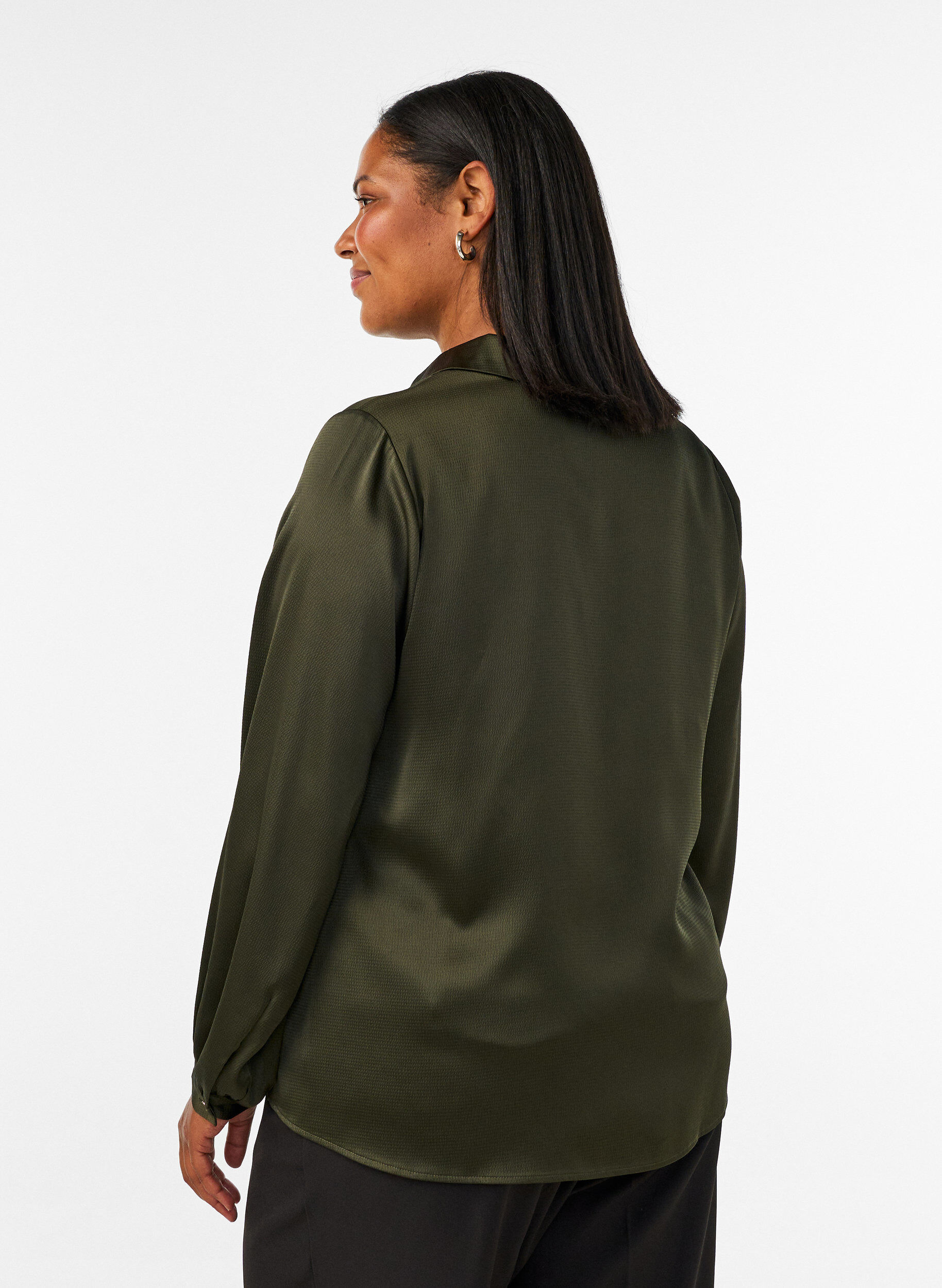 ZizziPusero paitakauluksella ja V-p&auml;&auml;ntiell&auml;, Vihre&auml;, Model image number 2