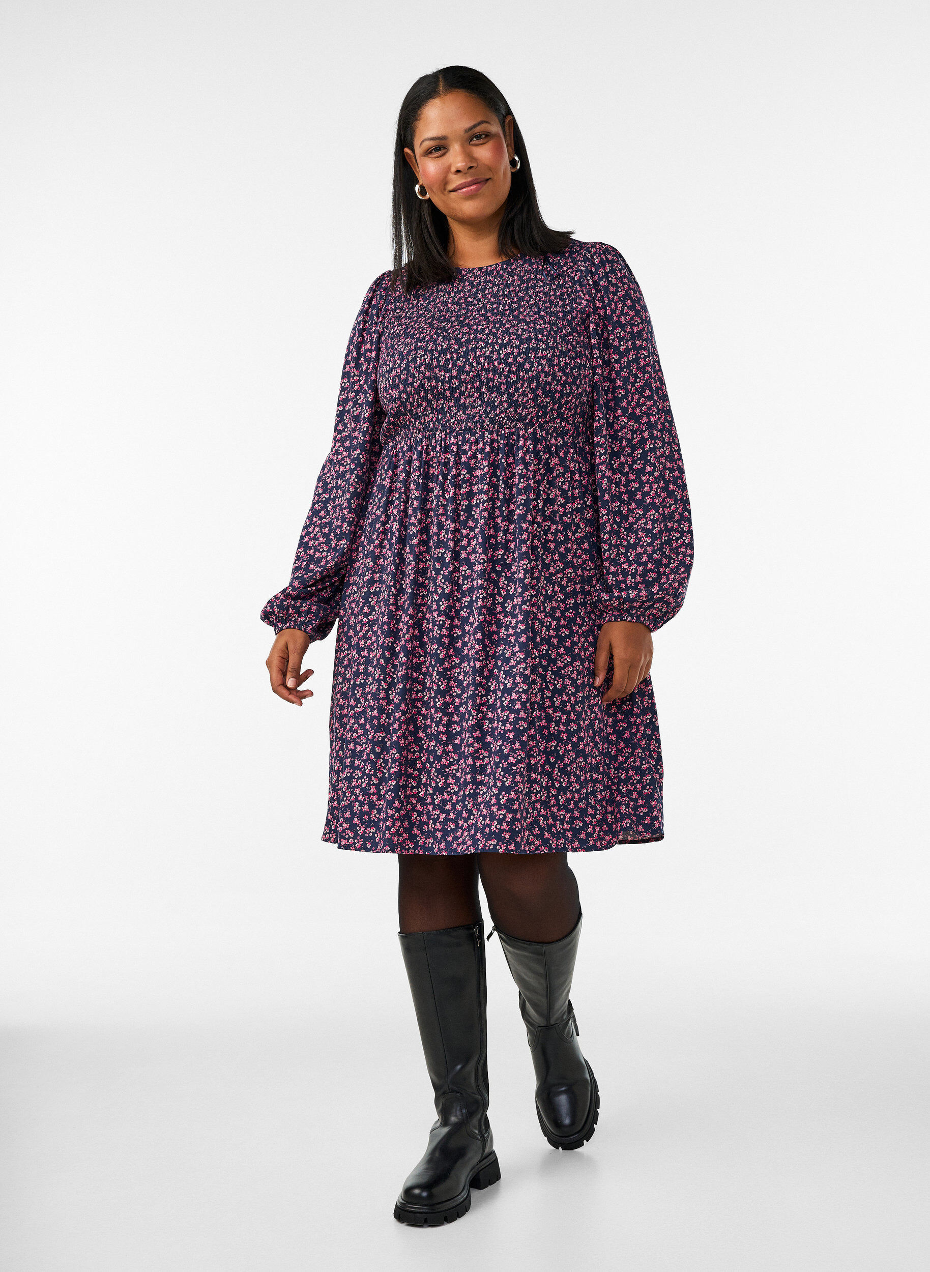 ZizziMekko kuminauhallisella yl&auml;osalla ja pienikukkaisella kuosilla, Sininen, Model image number 1