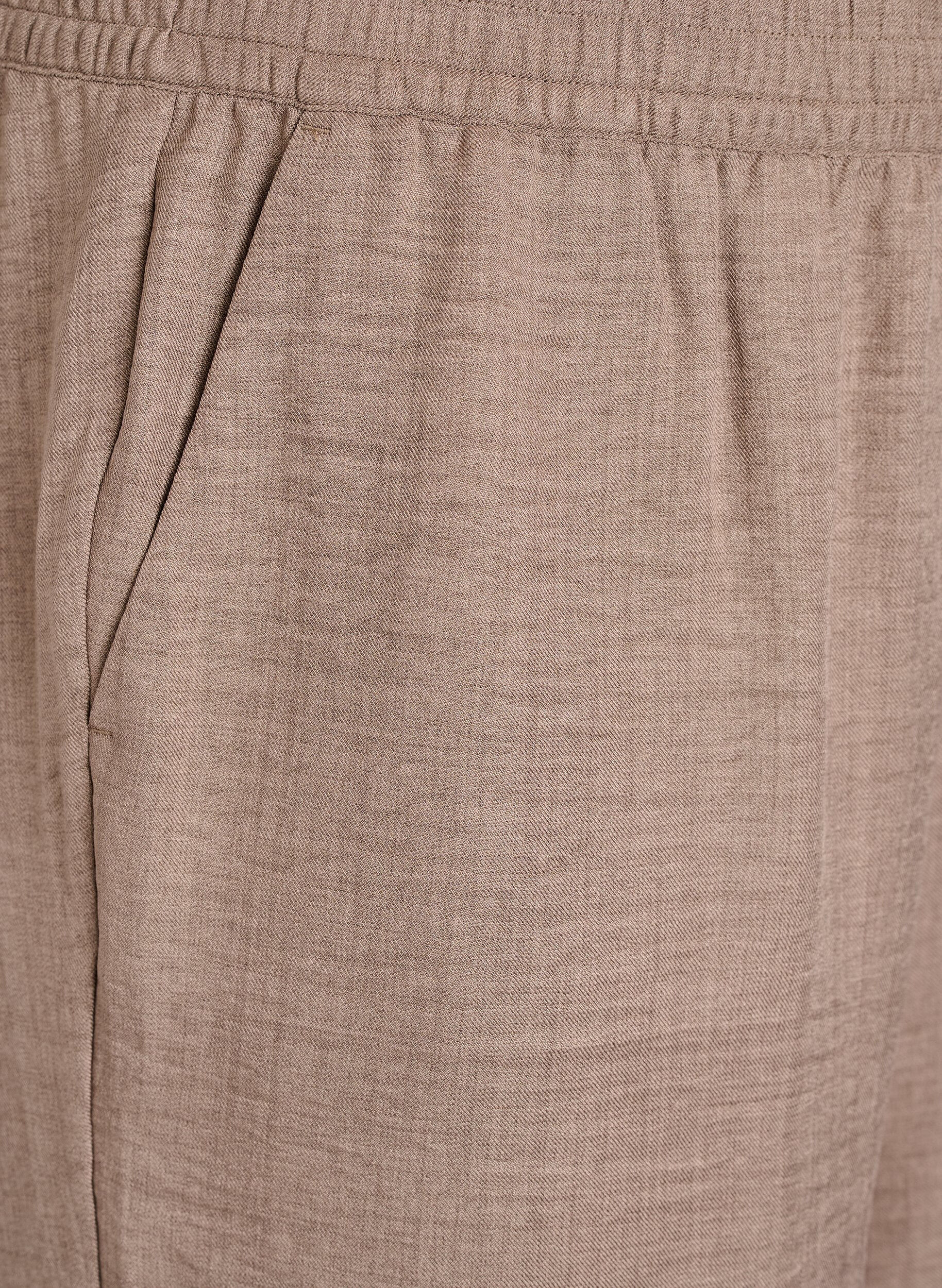 Zizzi Shortsit, joissa on taskut ja korkea vy&ouml;t&auml;r&ouml;, Ruskea, Packshot image number 2