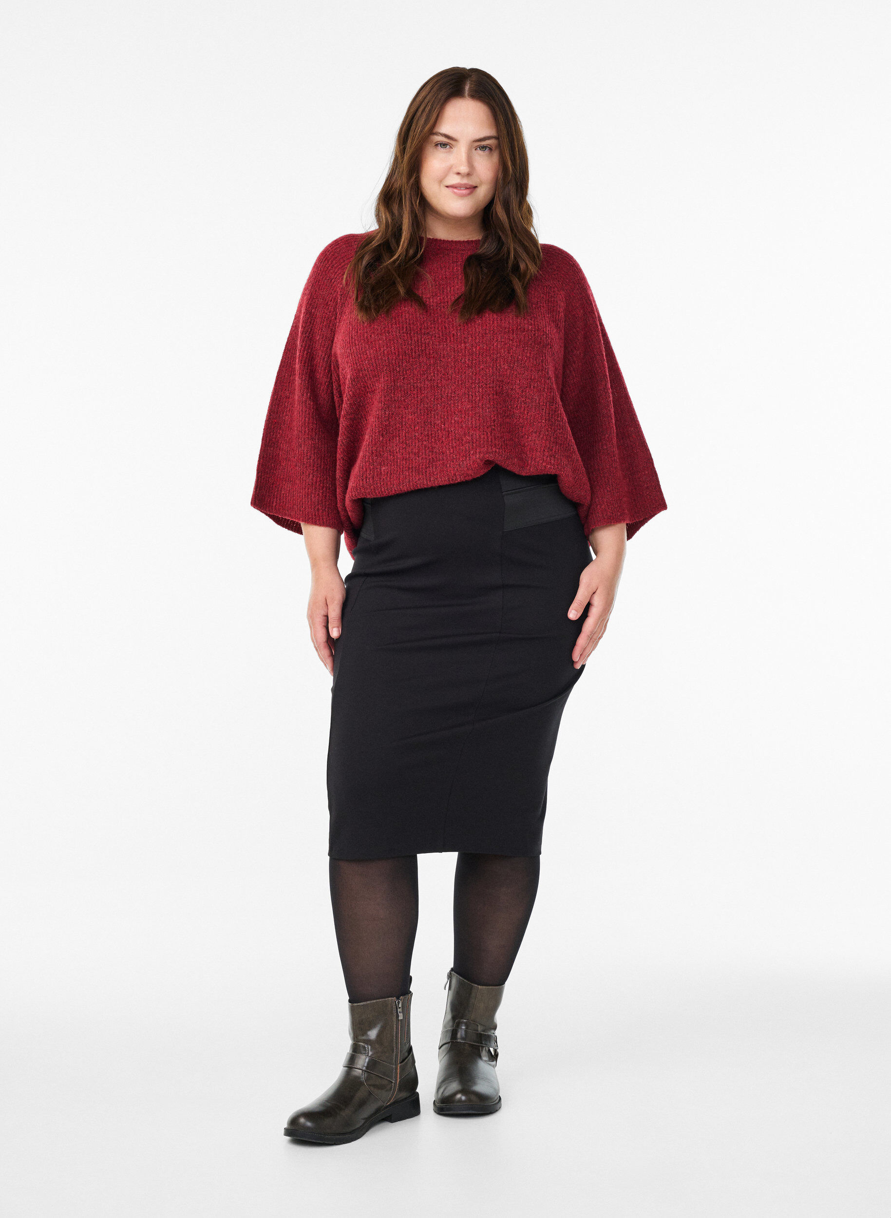 Tyk&ouml;istuva hame joustavalla vy&ouml;t&auml;r&ouml;ll&auml;, Musta, Model