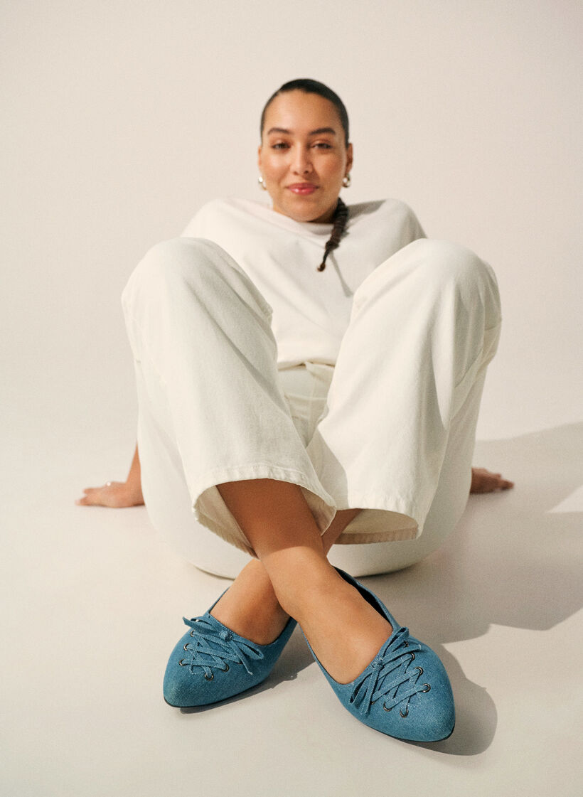 Ballerinat nauhayksityiskohdilla, Sininen, Image image number 0