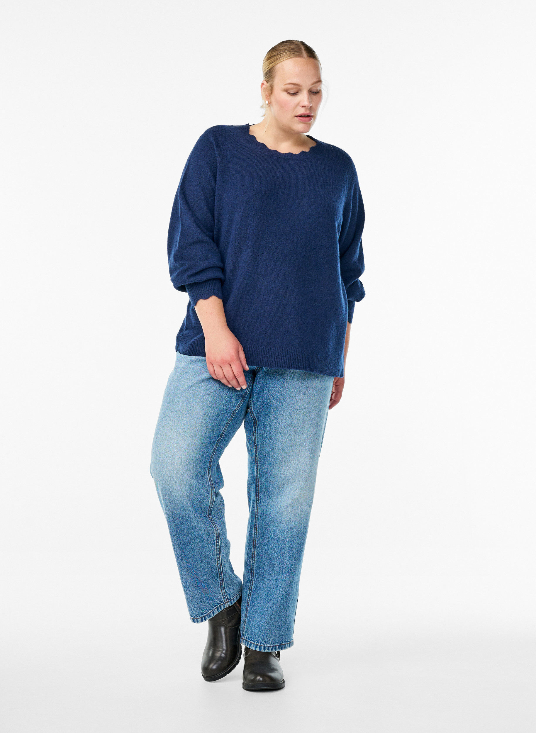 Zizzi Aaltoilevareunainen neulepusero, Sininen, Model image number 1