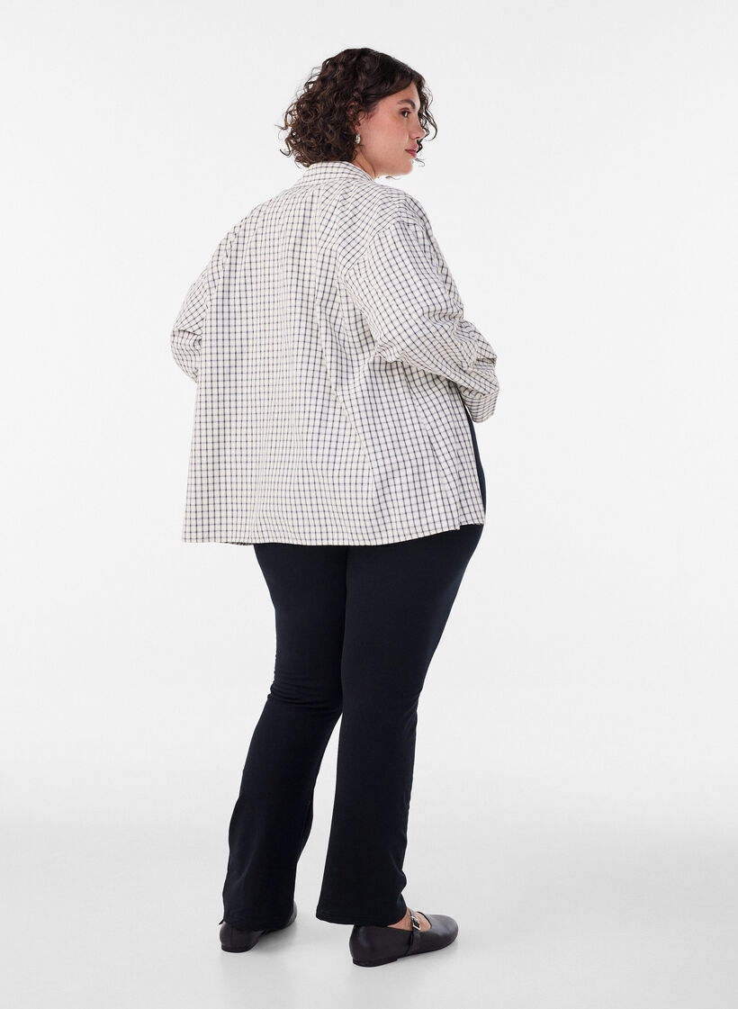 Leve&auml;lahkeiset jerseyhousut, Musta, Model image number 2