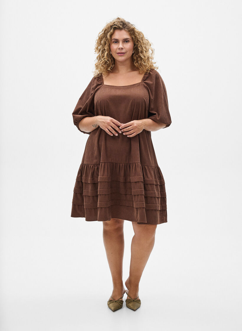 Lyhyt vakosamettimekko, jossa on neliskanttinen pääntie, Ruskea, Model image number 1