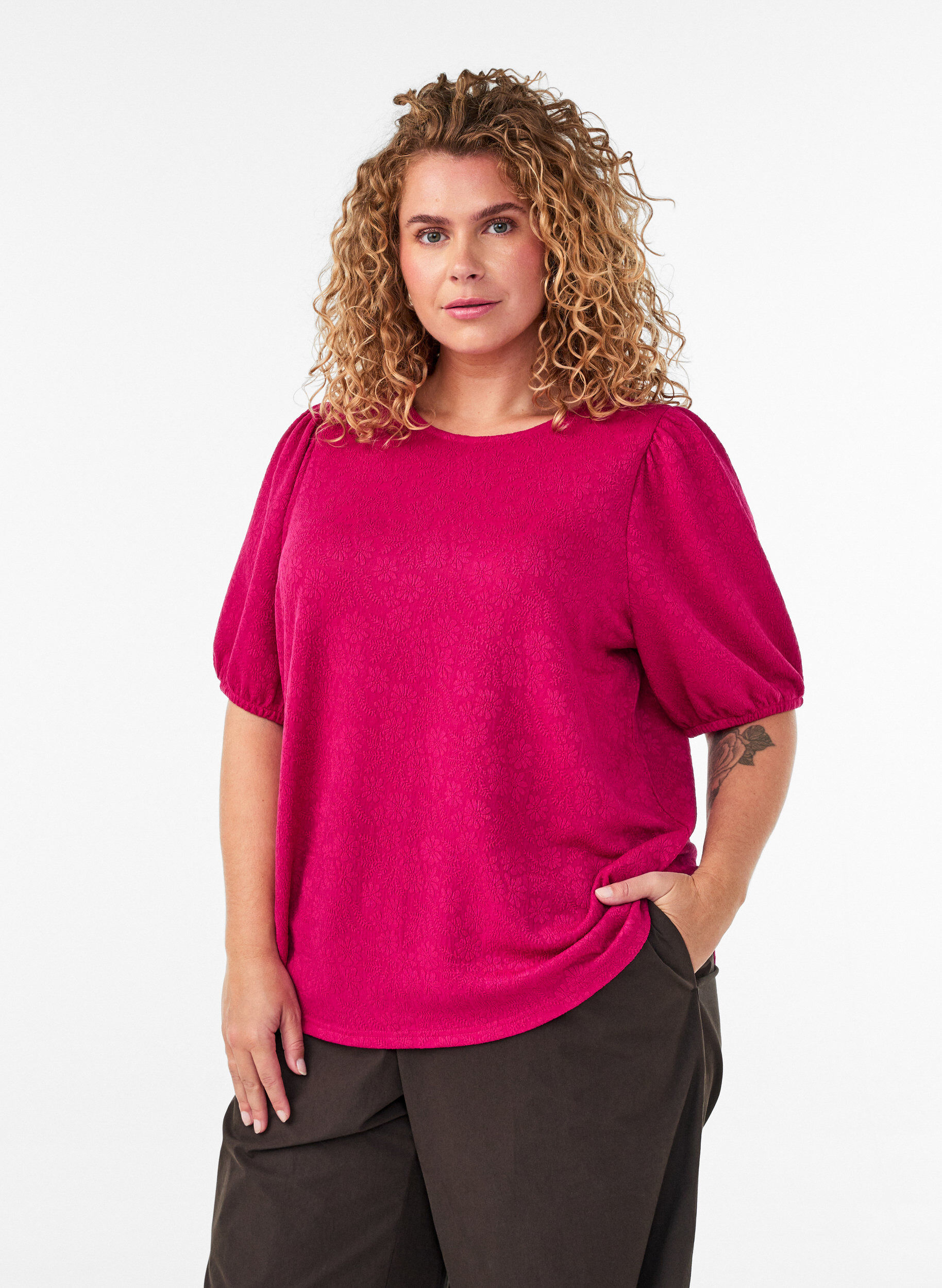 ZizziPusero tekstuurilla ja lyhyill&auml; hihoilla, Vaaleanpunainen, Model image number 0