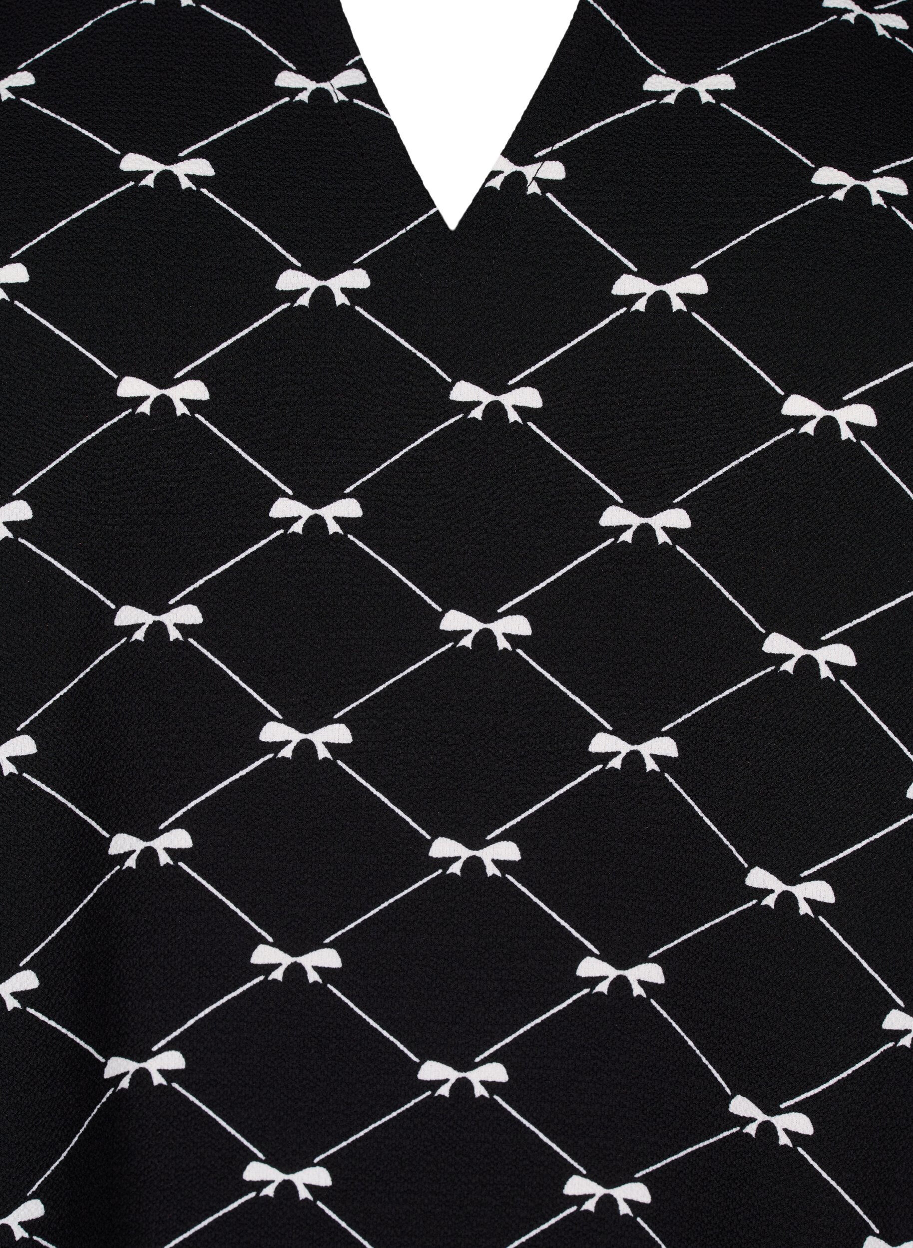 Zizzi V-kaula-aukkoinen pusero rusettikuviolla, Black Bow AOP, Packshot image number 2