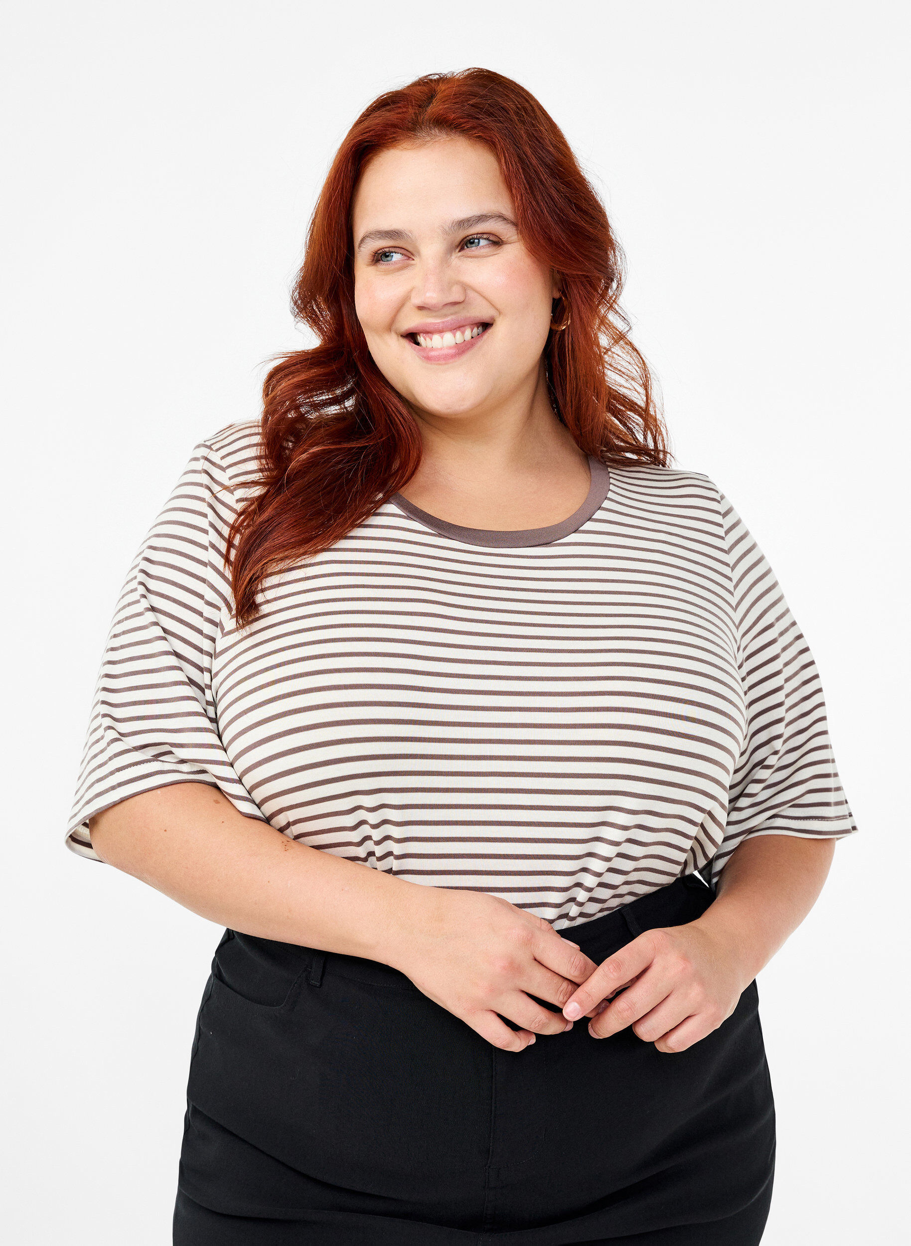 Zizzi Raidallinen t-paita lyocellia, jossa on py&ouml;re&auml; p&auml;&auml;ntie, Ruskea, Model image number 0