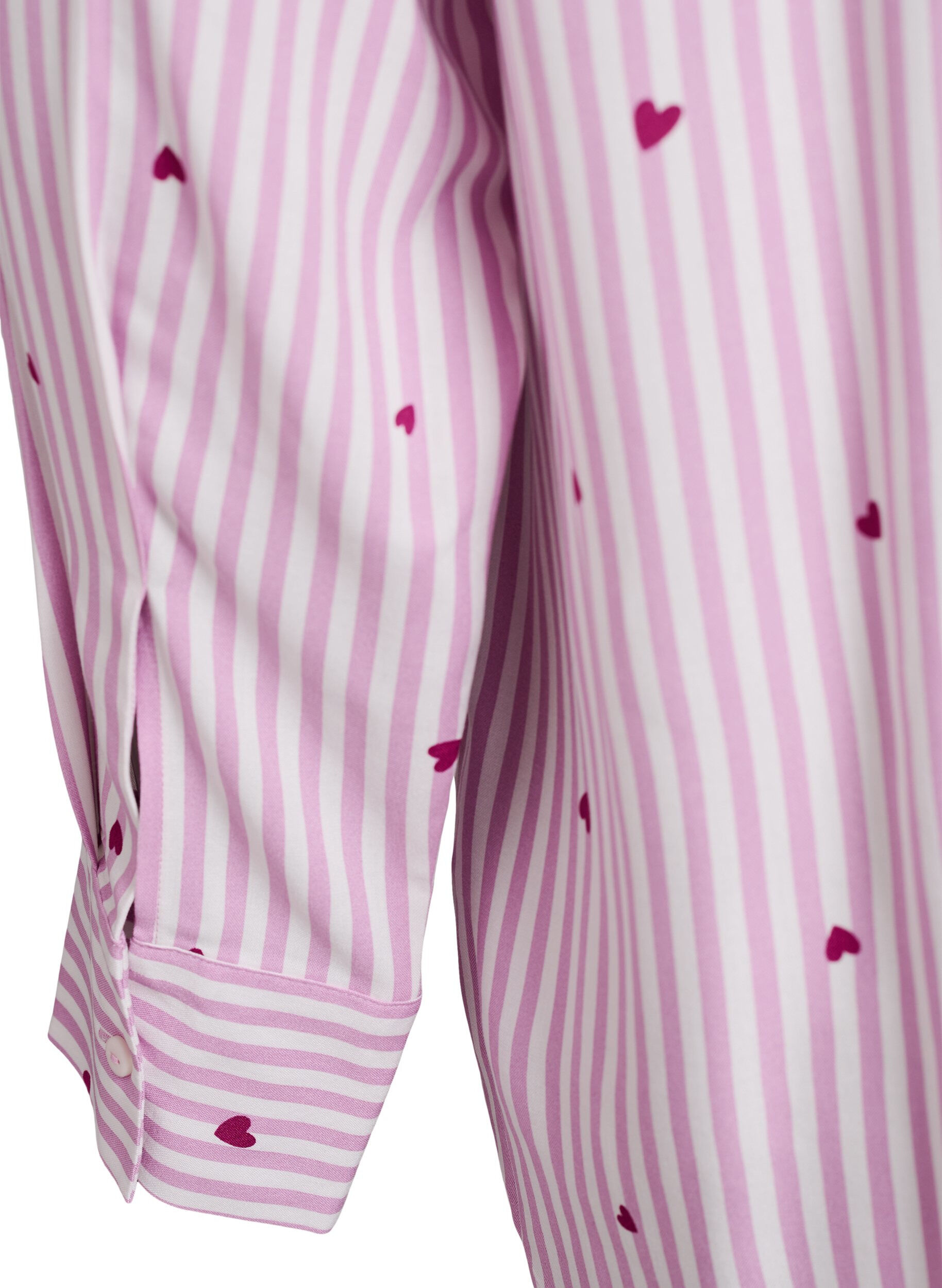 ZizziY&ouml;paita raidoilla ja syd&auml;mill&auml;, Vaaleanpunainen, Packshot image number 3