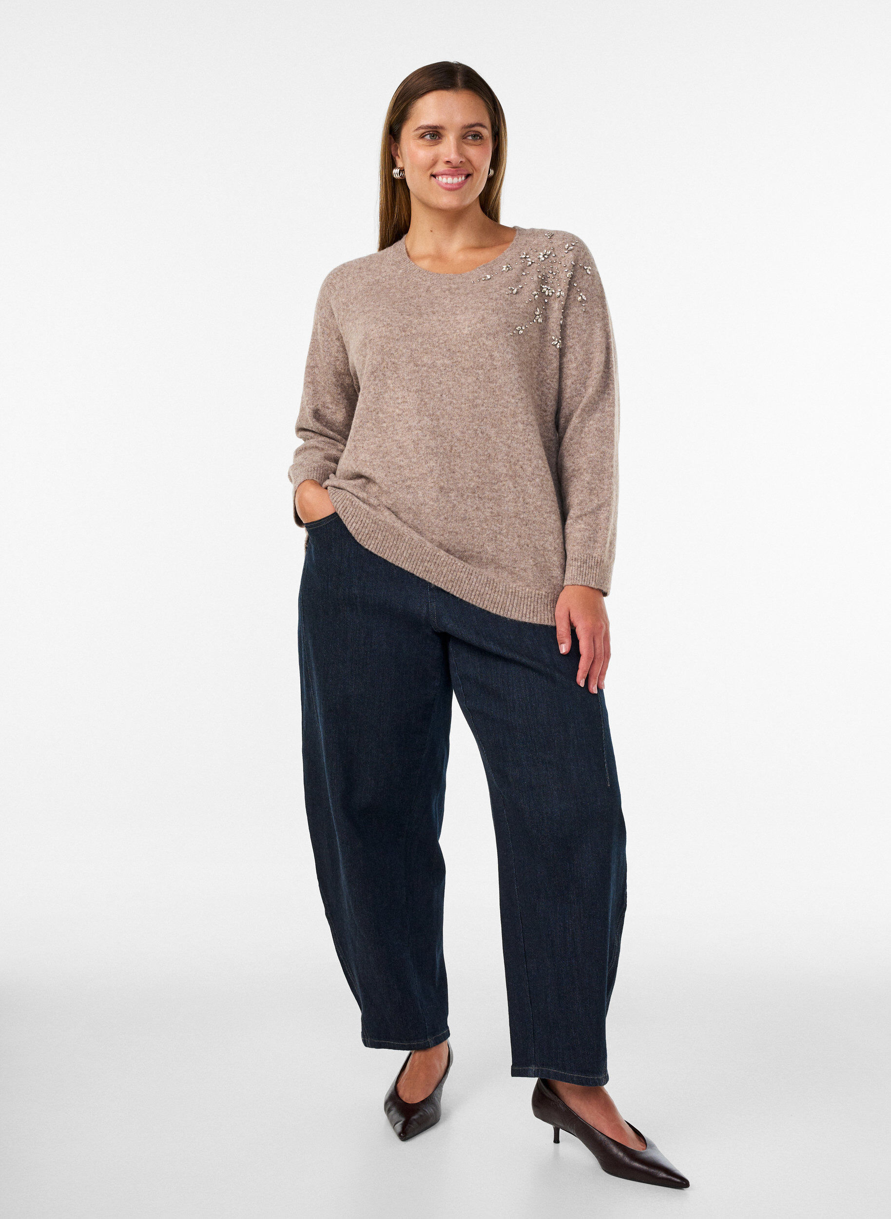 ZizziNeulepusero strasseilla ja niiteill&auml;, Beige, Model image number 1