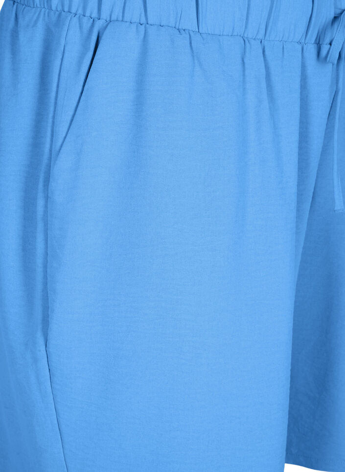 Shortsit, joissa on taskut ja joustava vy&ouml;t&auml;r&ouml;nauha, Sininen, Packshot image number 2