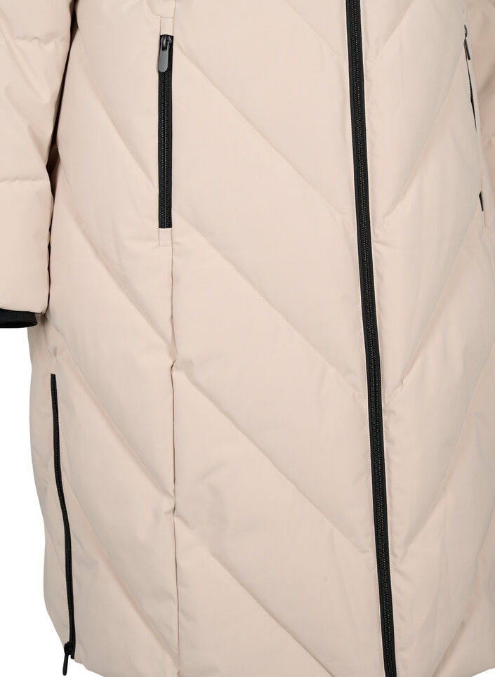 Pitk&auml; talvitakki koukku-kiinnityksill&auml; ja tekoturkiskauluksella, Beige, Packshot image number 3
