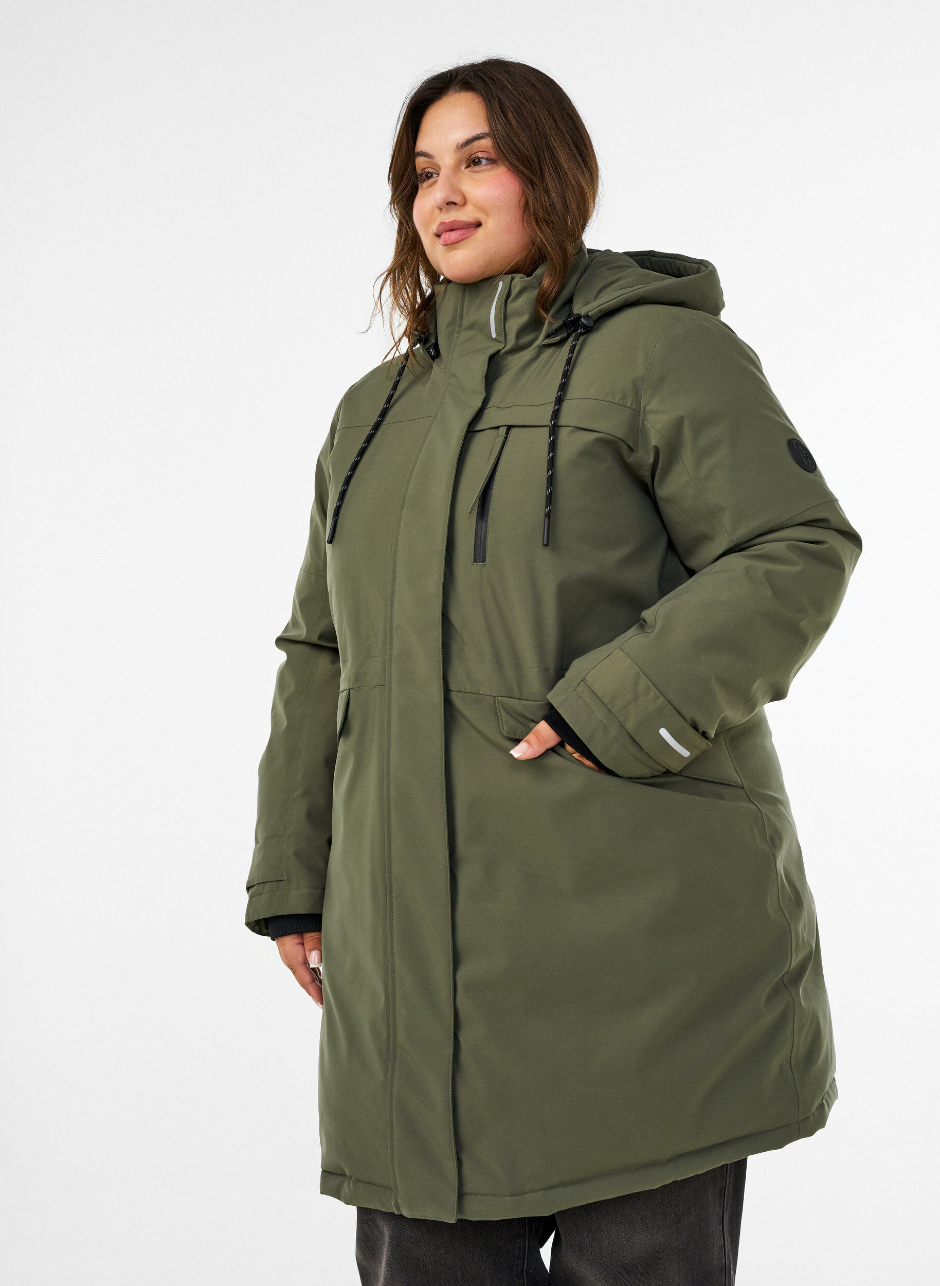 ZizziVett&auml;hylkiv&auml; parka hupulla ja toiminnallisilla yksityiskohdilla, Vihre&auml;, Model image number 0