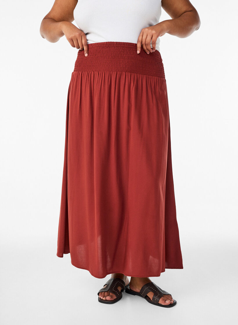Viskoosista valmistettu rypytetty maksihame, Punainen, Model image number 2
