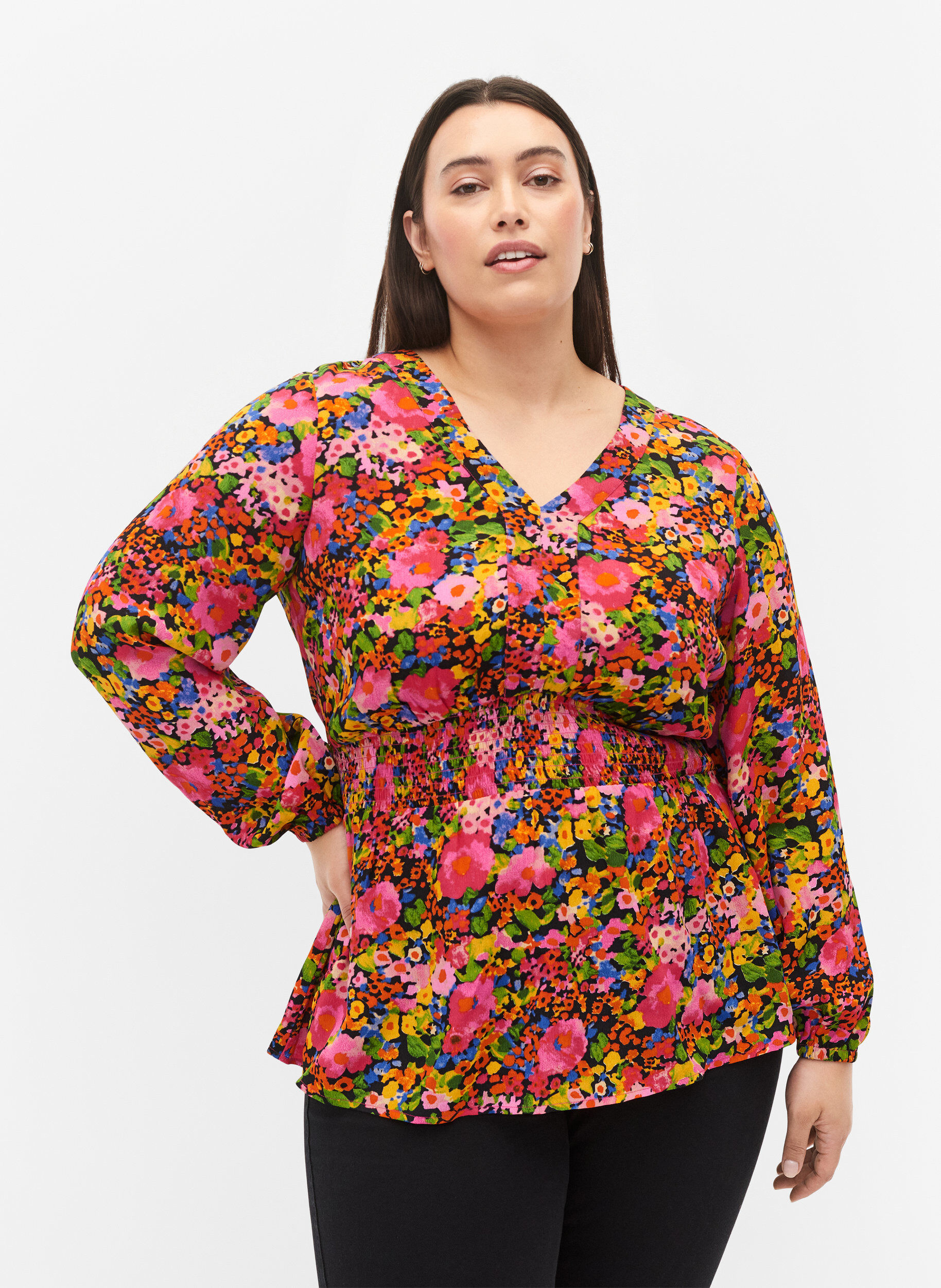 Viskoosipusero kukkakuosilla ja smokkirypytyksell&auml;, Neon Flower Print, Model