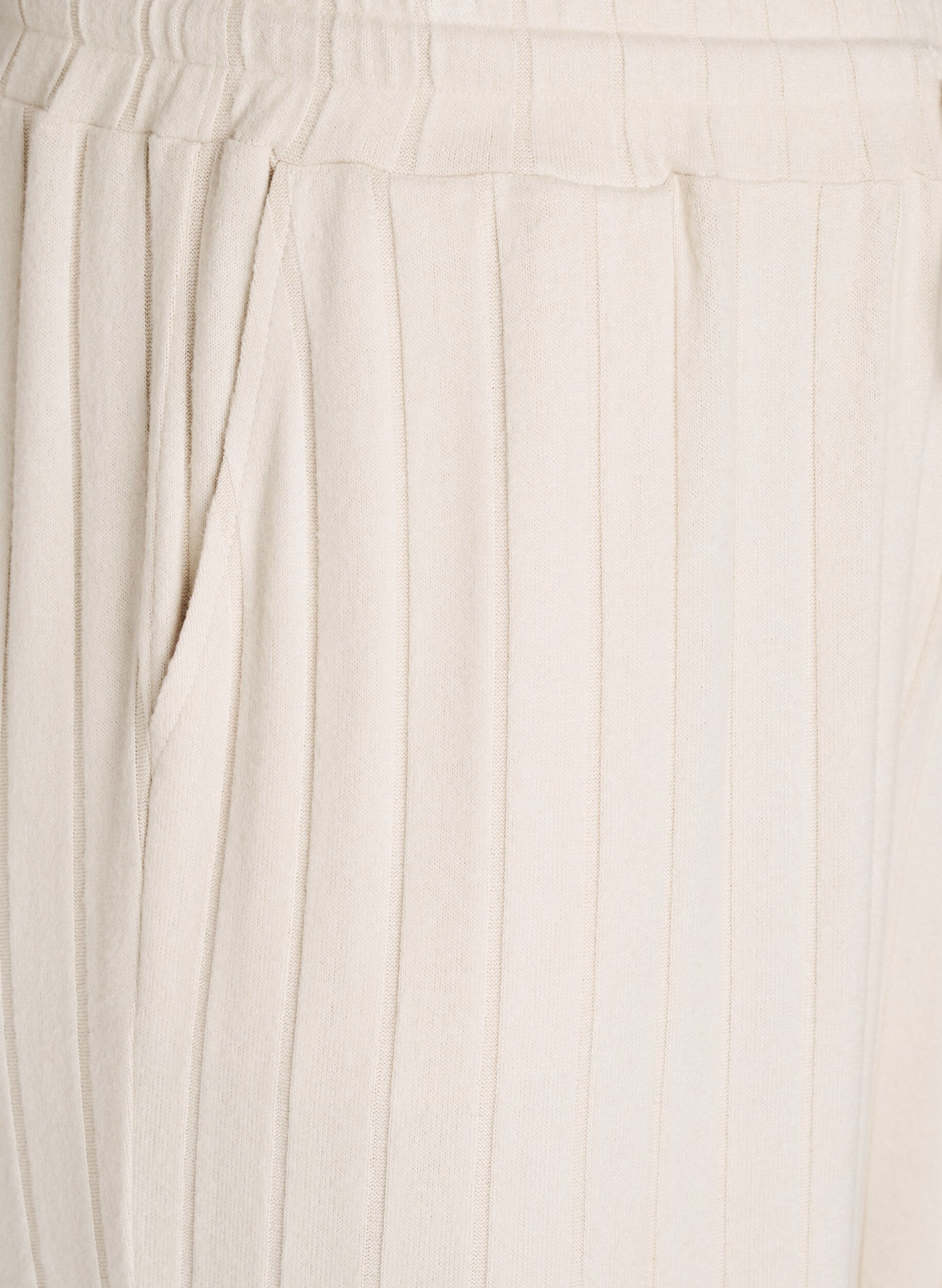 Zizzi Ribatut jersey-loungehousut korkealla vy&ouml;t&auml;r&ouml;ll&auml;, Beige, Packshot image number 2