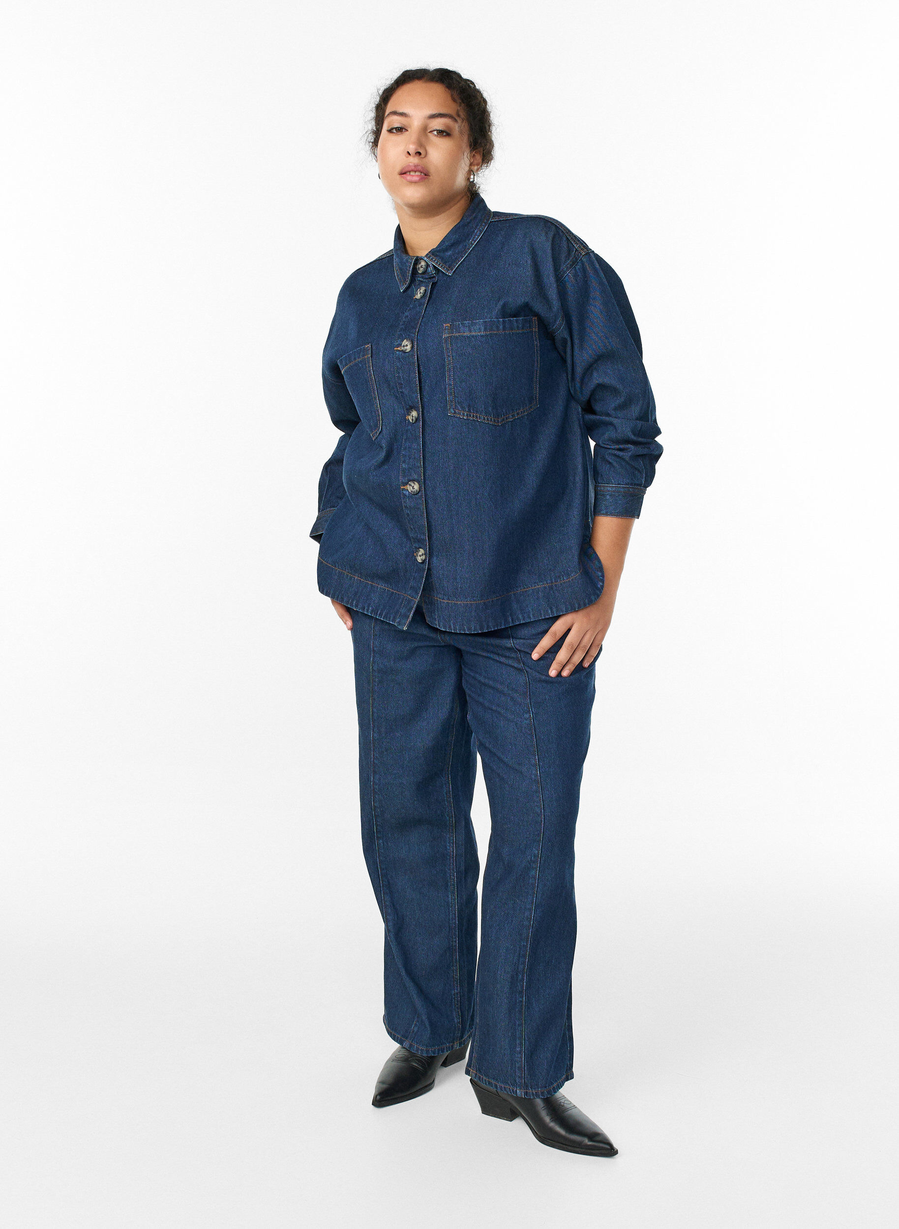 Zizzi Rento denimpaita rintataskuilla, Sininen, Model image number 1