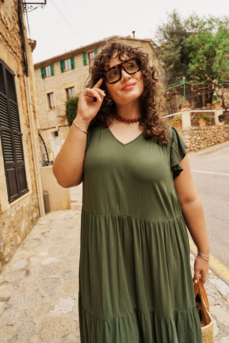 Oliivinvihre&auml; boheemityyli l&auml;mpim&auml;ll&auml; tunnelmalla, , Model