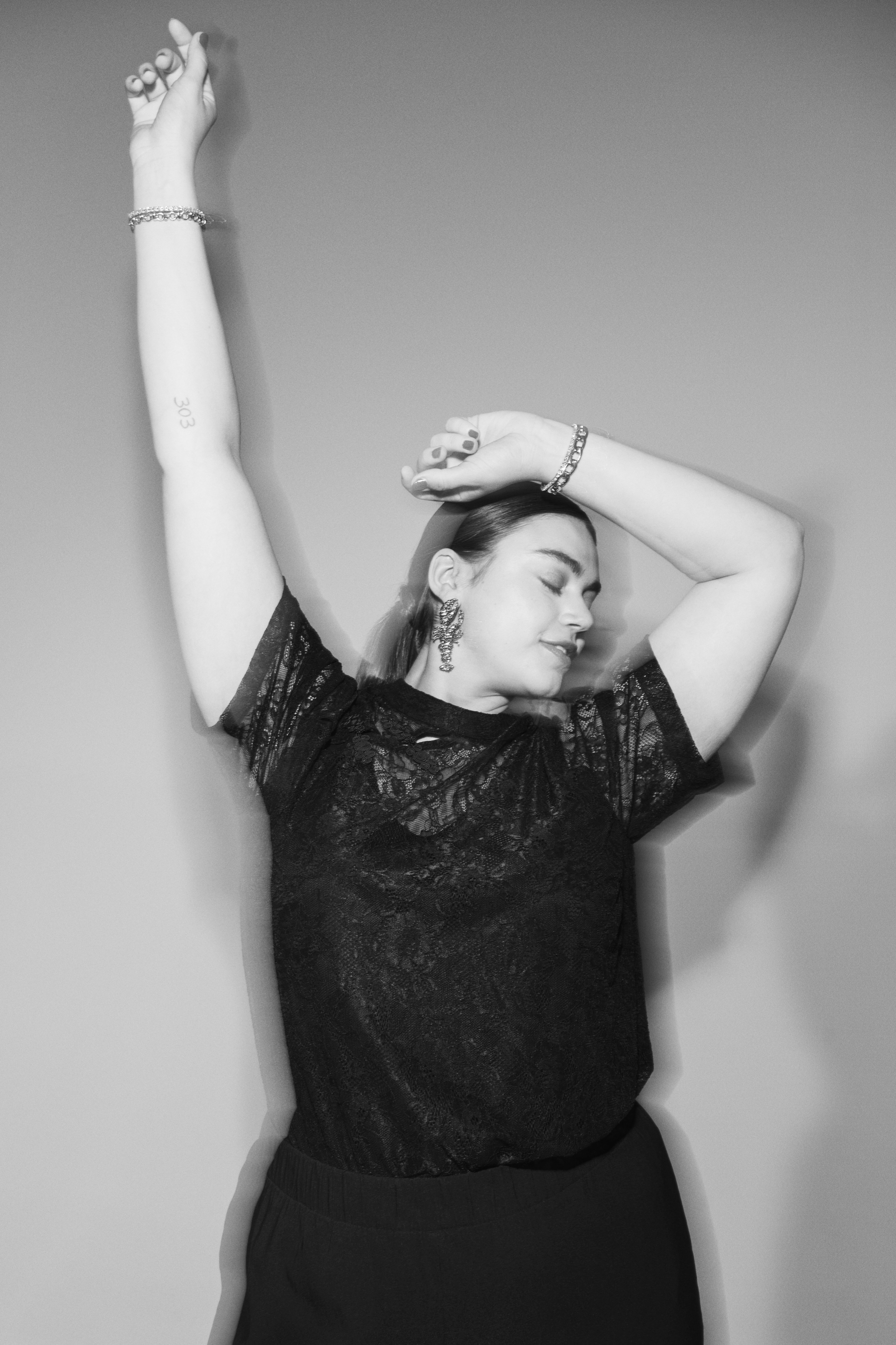 Zizzi Pitsinen pusero yksityiskohdilla, , Model