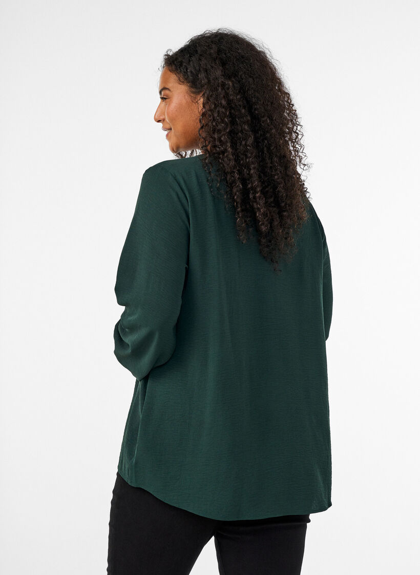 Pusero smock-kalvosimilla ja v-p&auml;&auml;ntiell&auml;, Vihre&auml;, Model image number 2