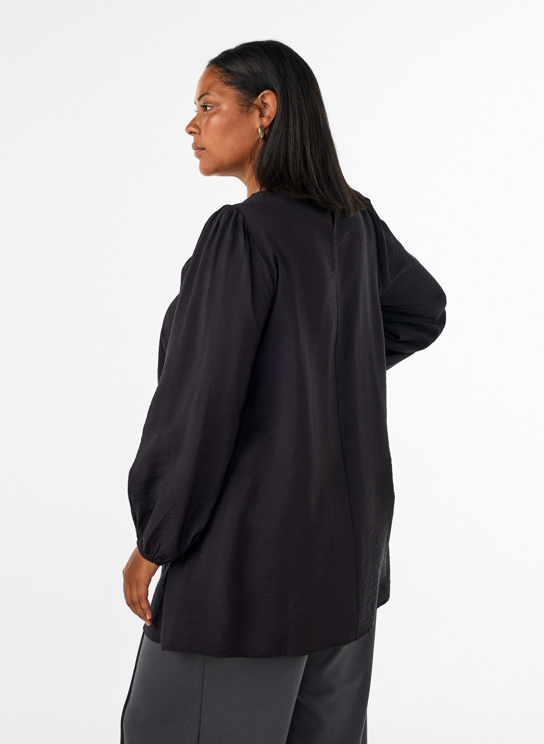 ZizziViskoositunika pitsiyksityiskohdalla, Musta, Model image number 2
