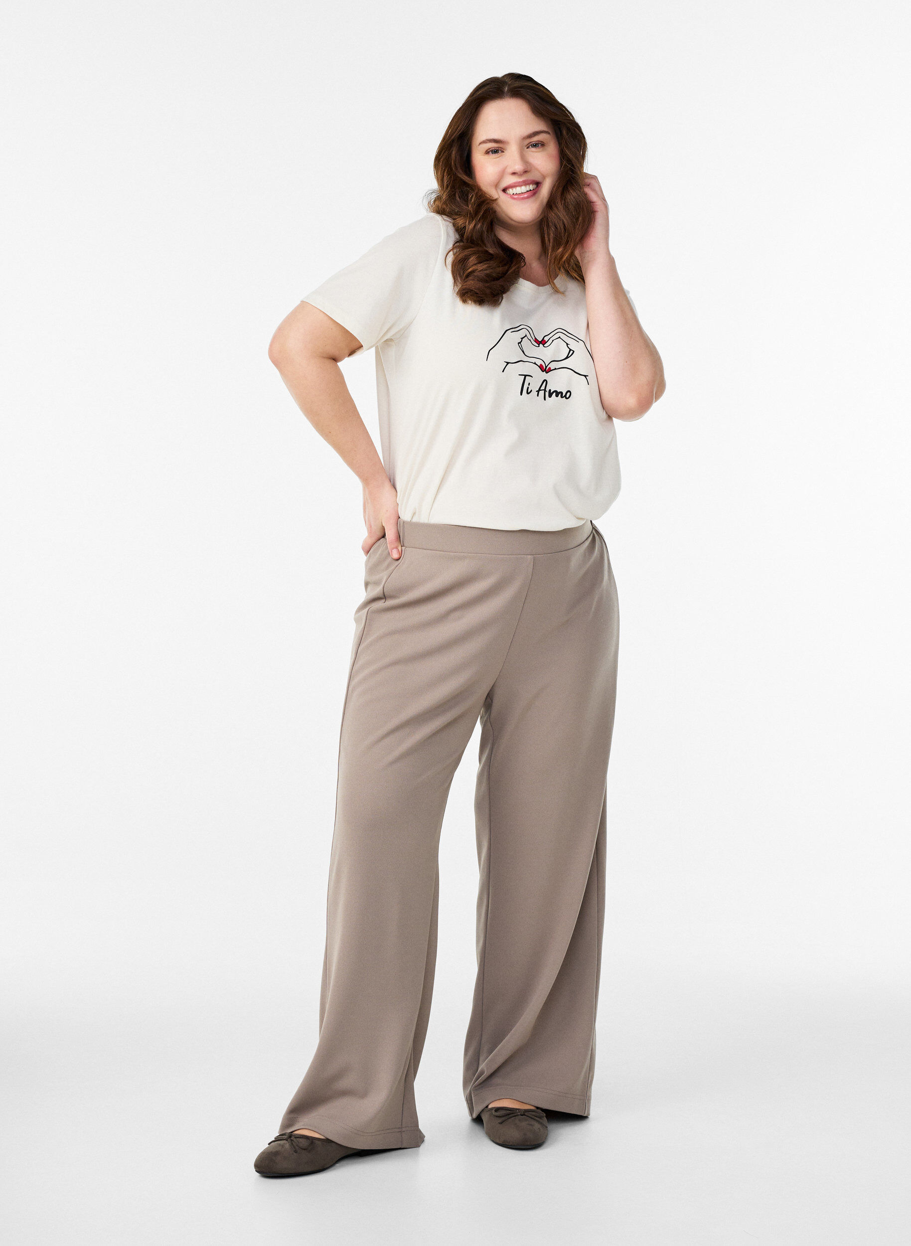 Leve&auml;lahkeiset housut, Beige, Model